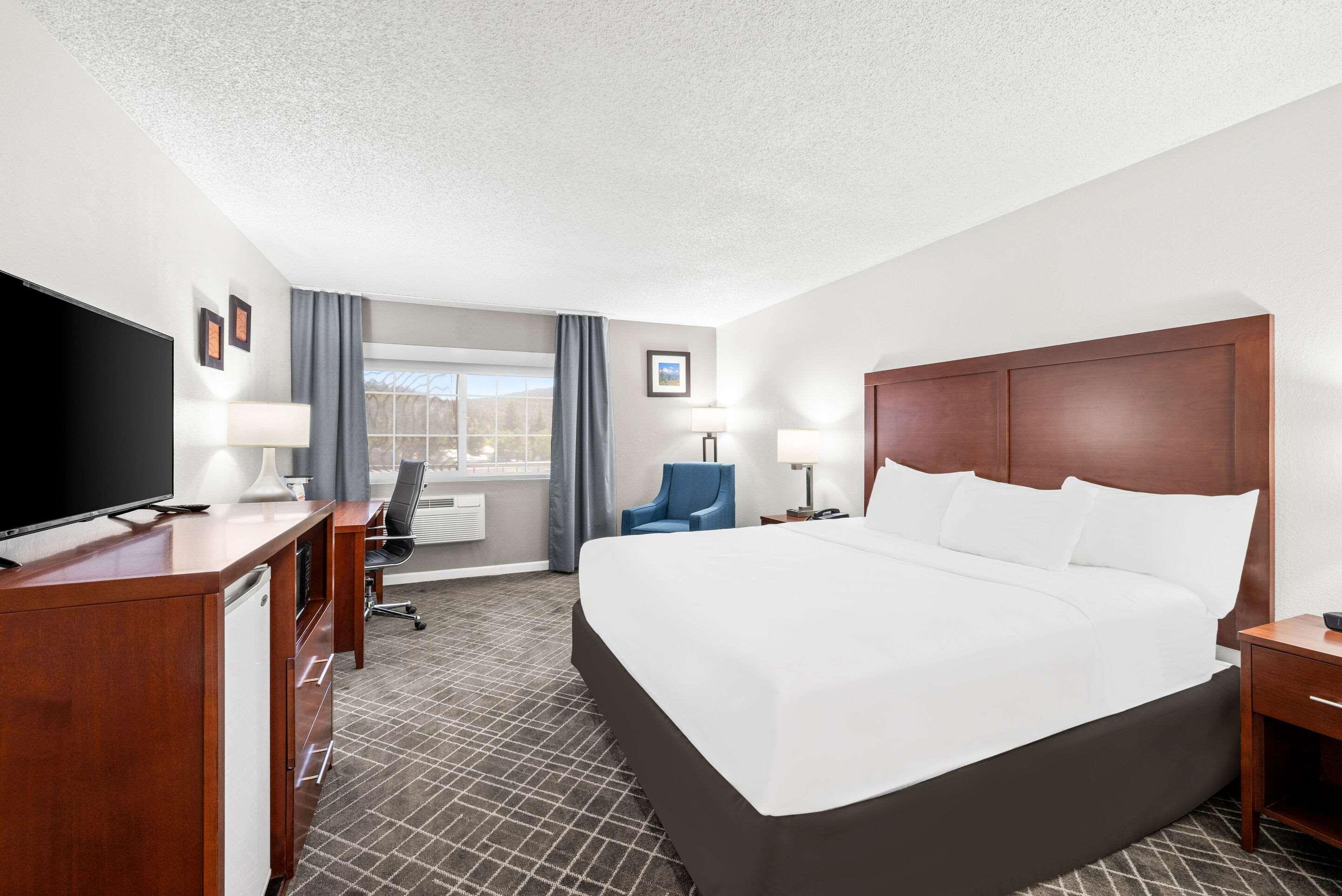 Double King Bed Non Smoking