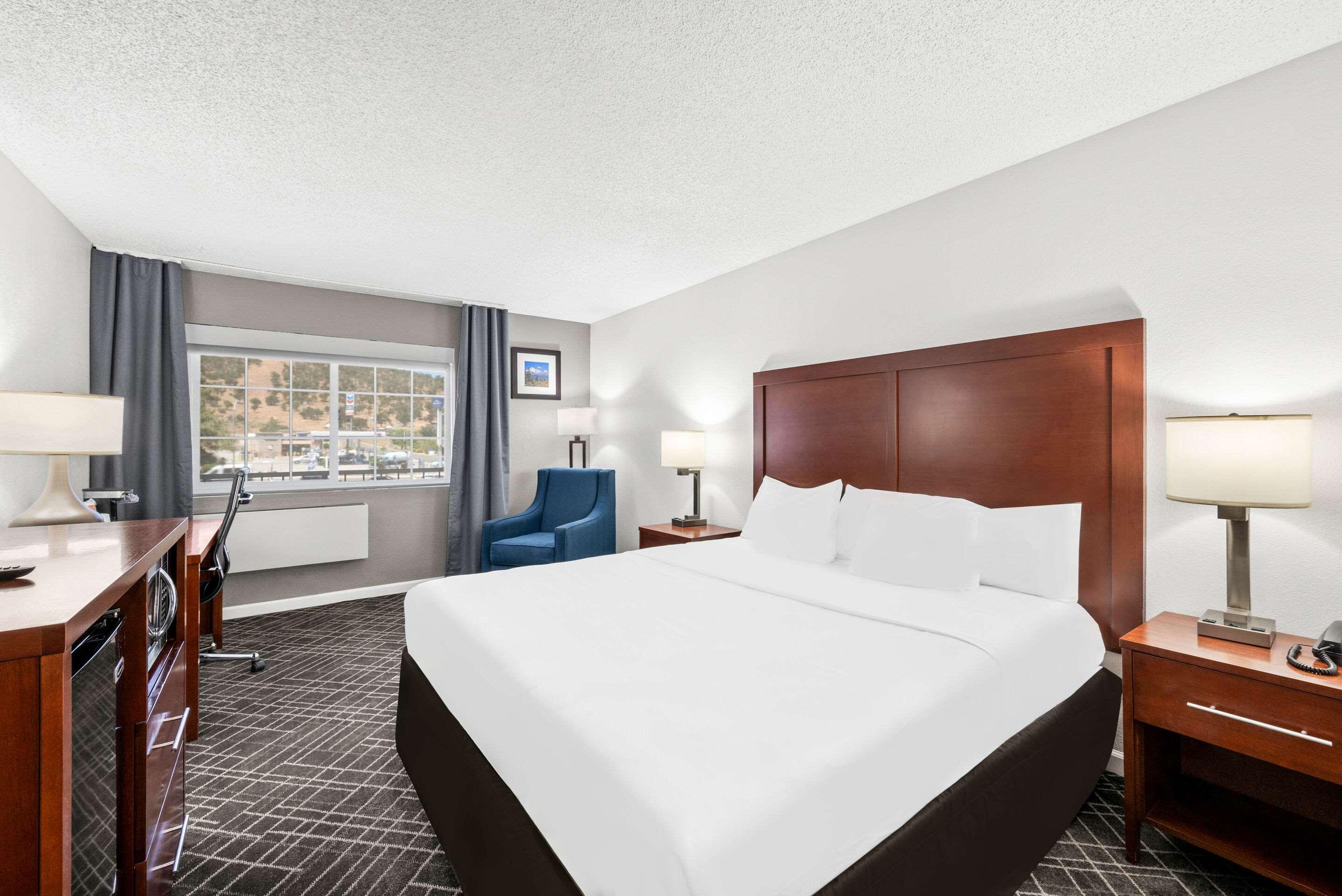 Double Accessible King Size Bed