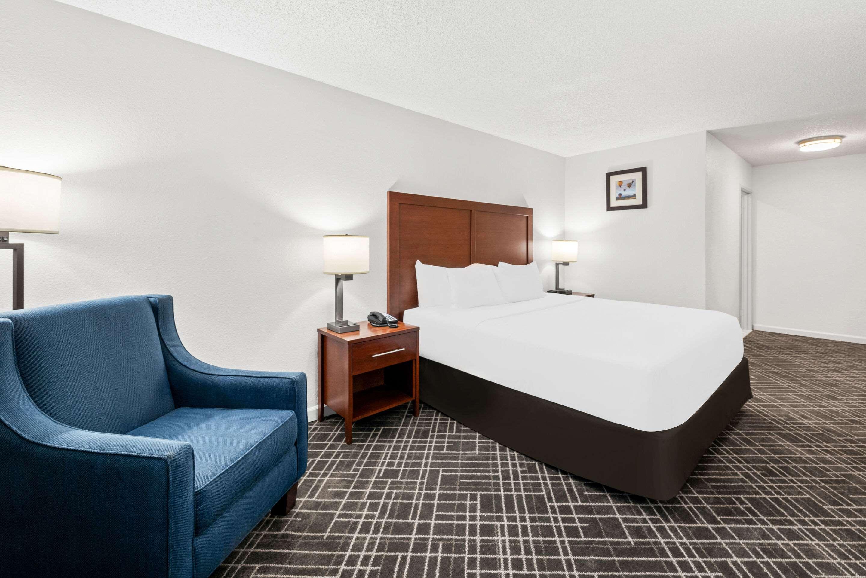 Double King Bed Non Smoking