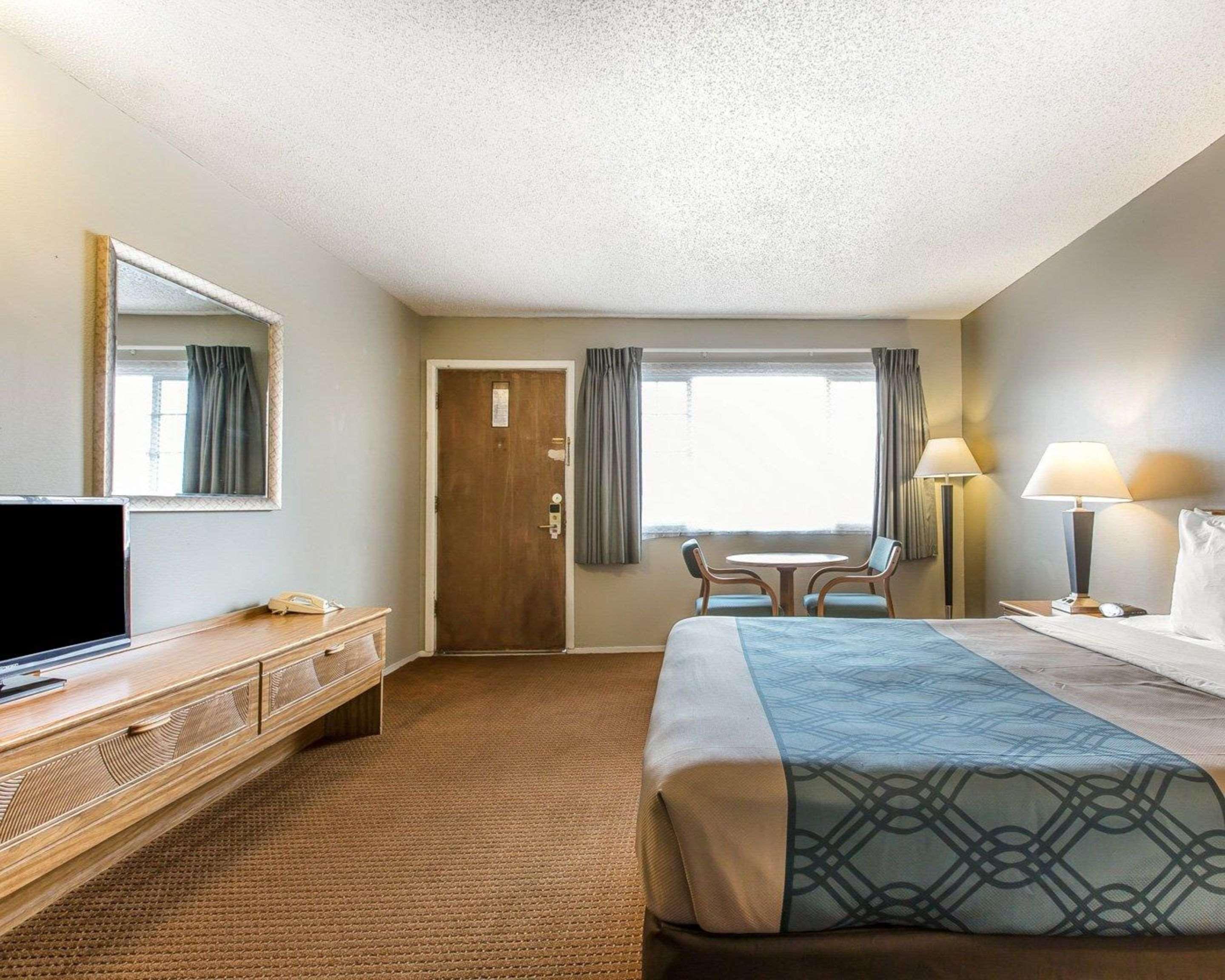 Double Queen Size Bed