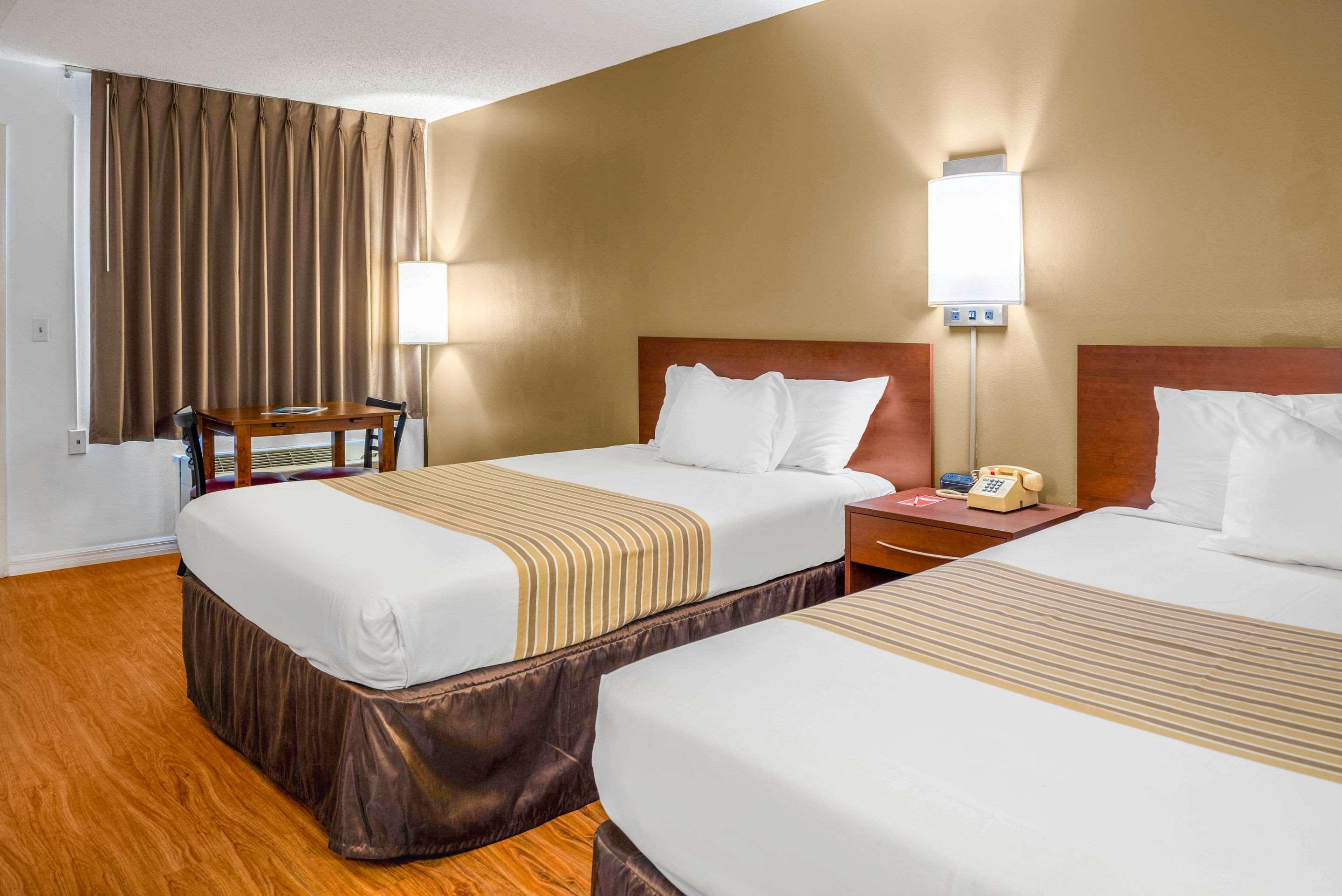 Double Two Double Beds Non Smoking