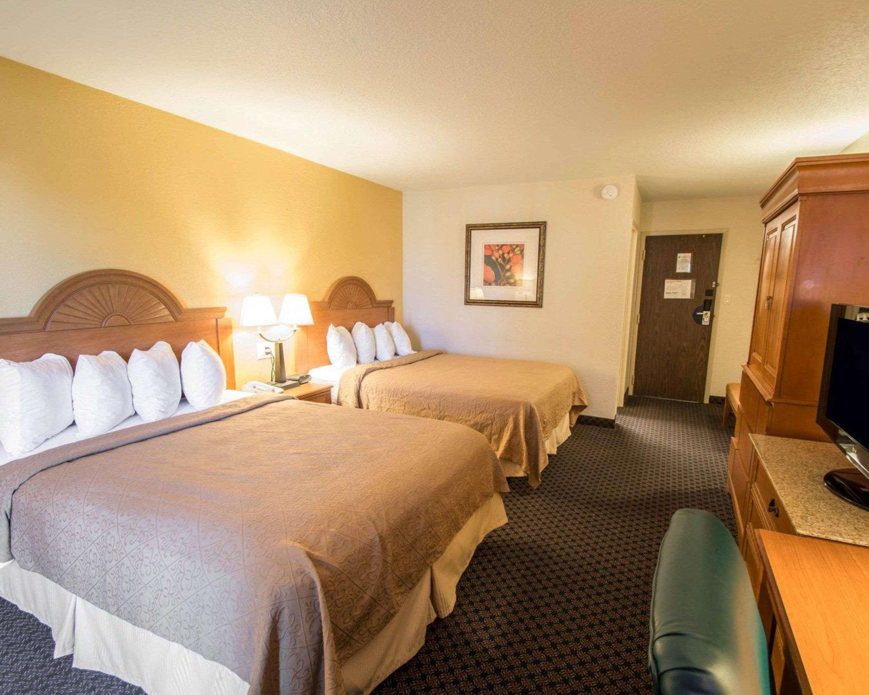 Double Two Queen Beds Non Smoking