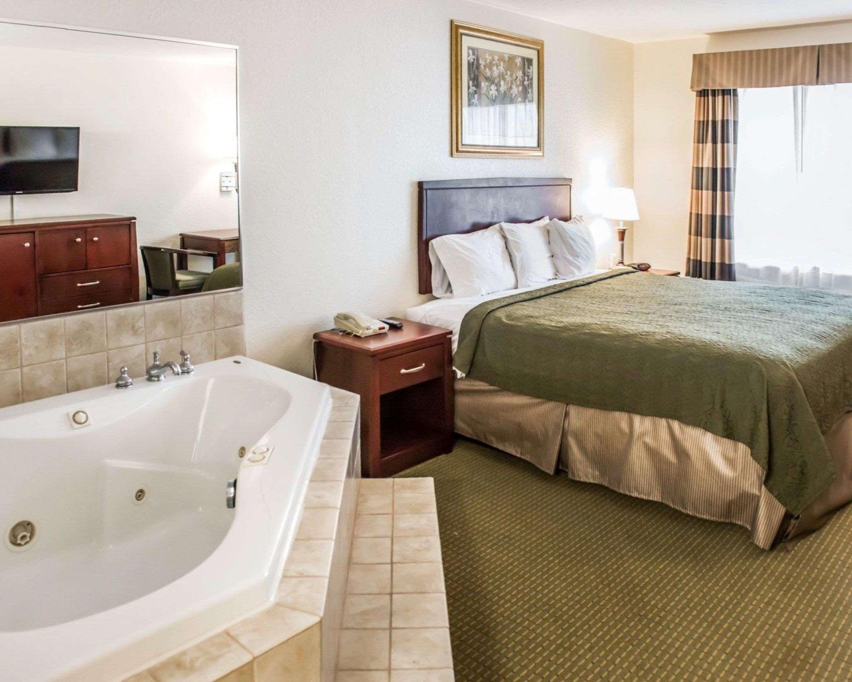 Double Queen Bed Non Smoking