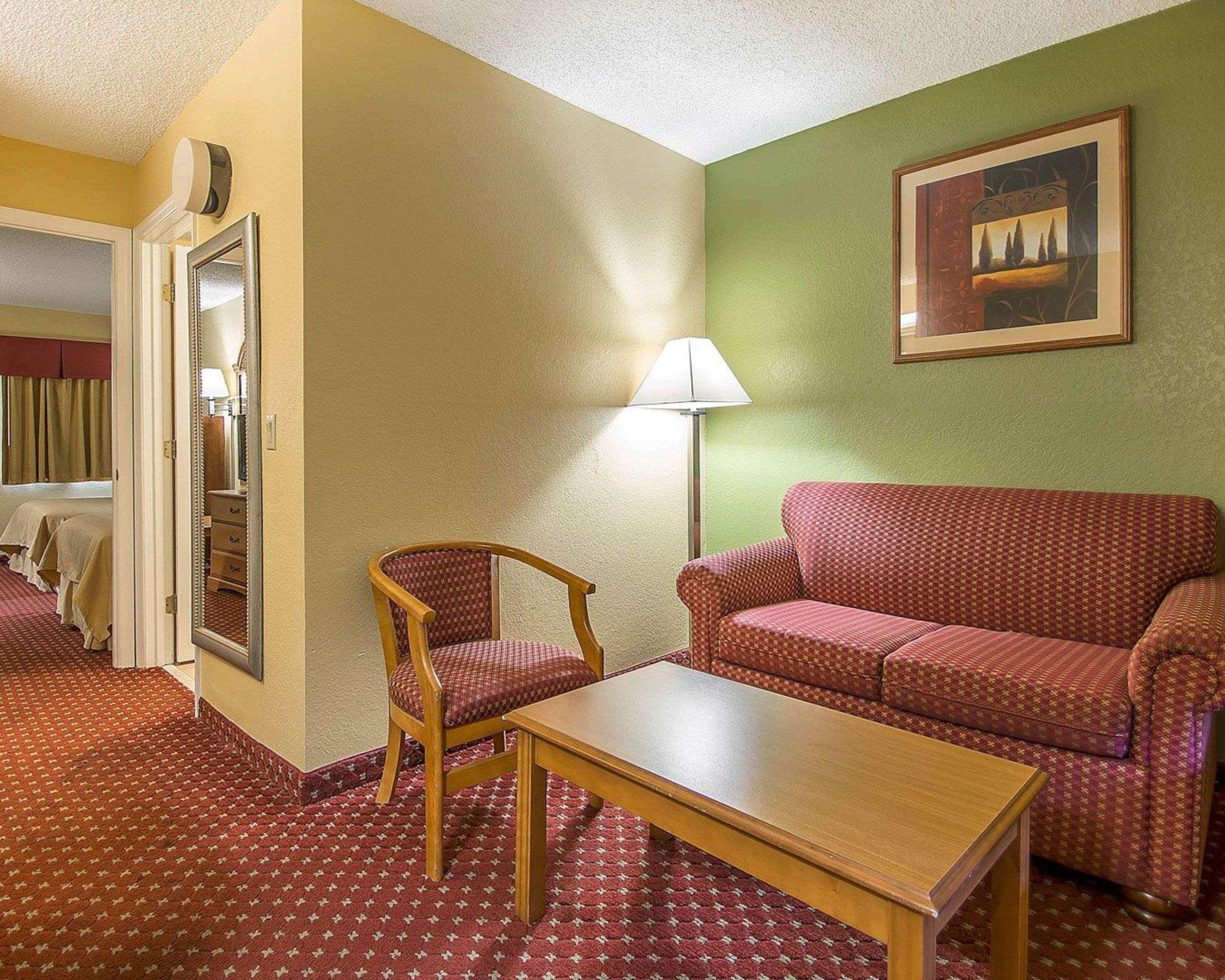 Suite Two Double Beds Non Smoking