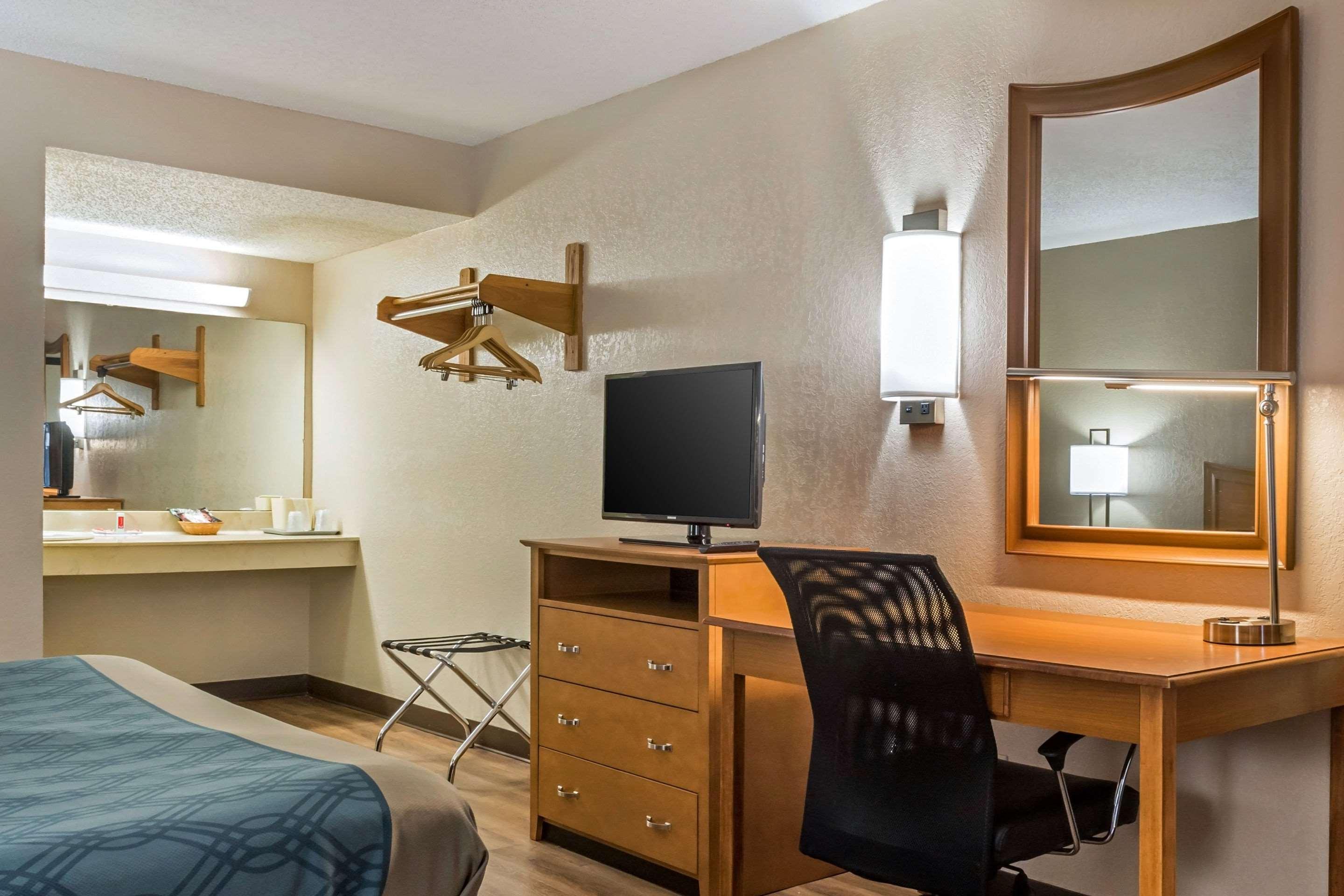 Double King Bed Non Smoking