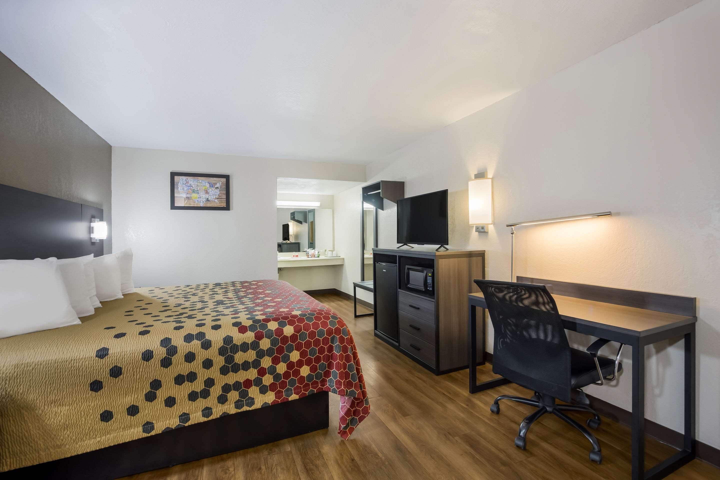 Double King Bed Non Smoking