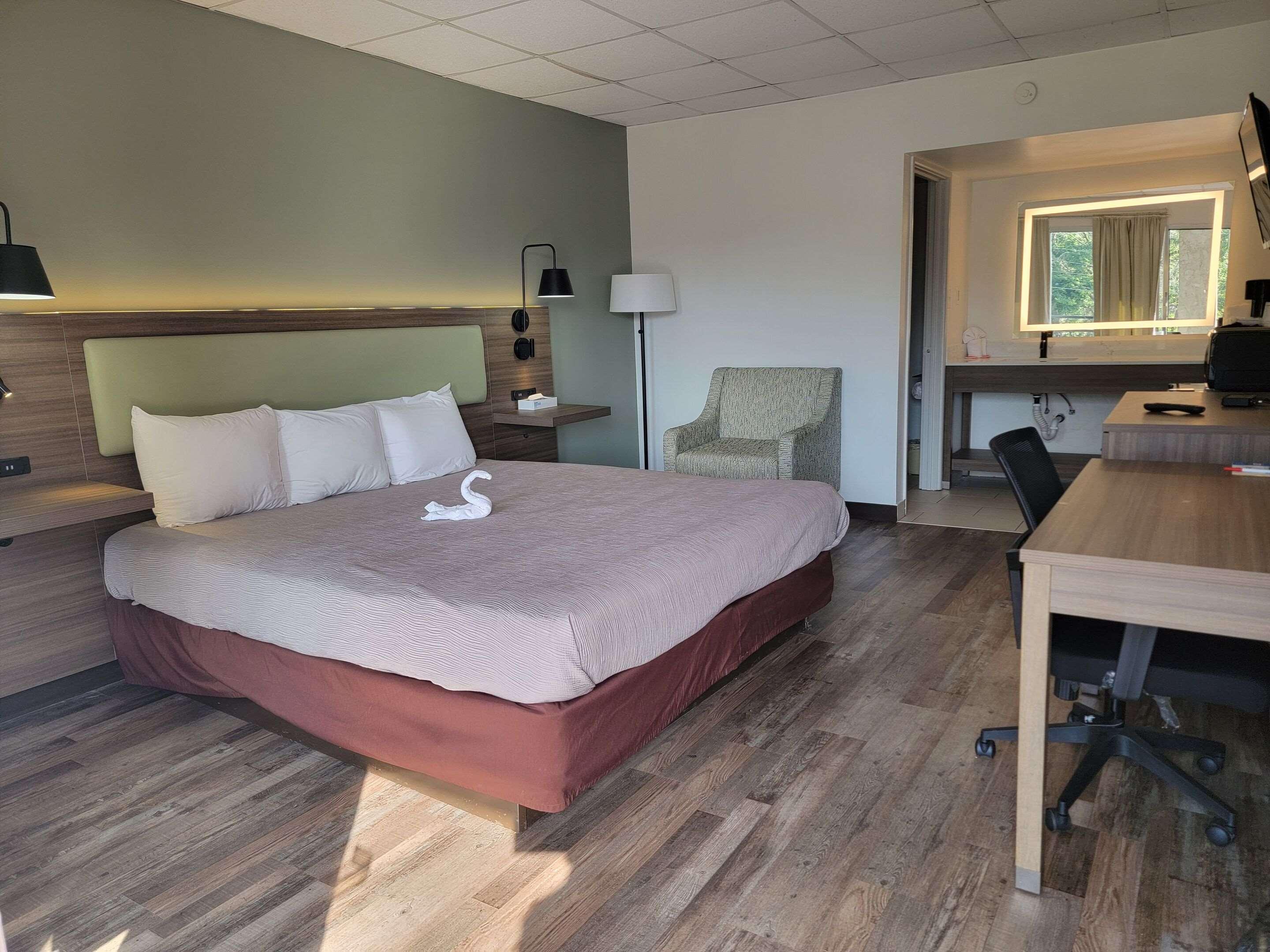 Double King Bed Non Smoking