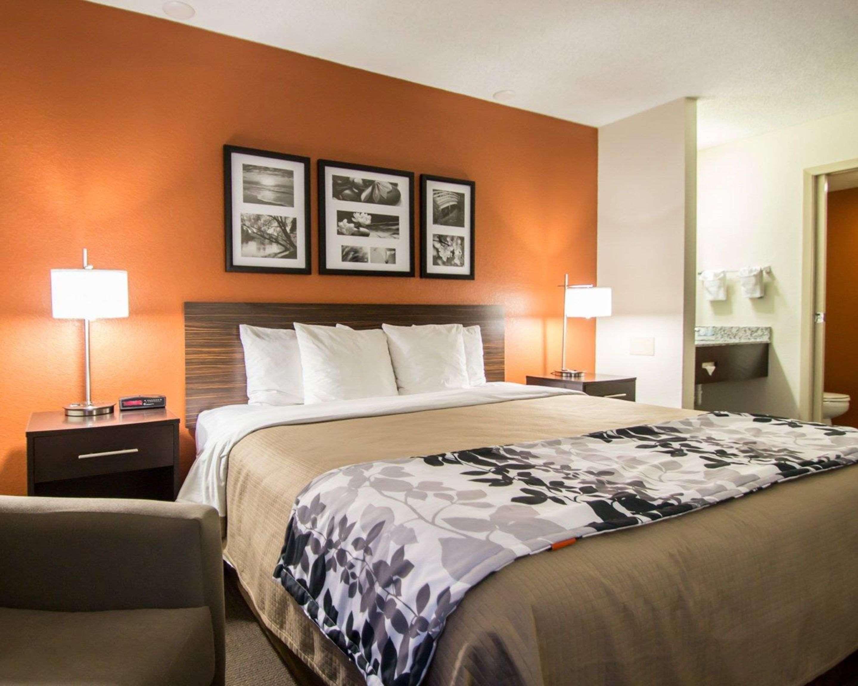 Double Queen Bed Non Smoking