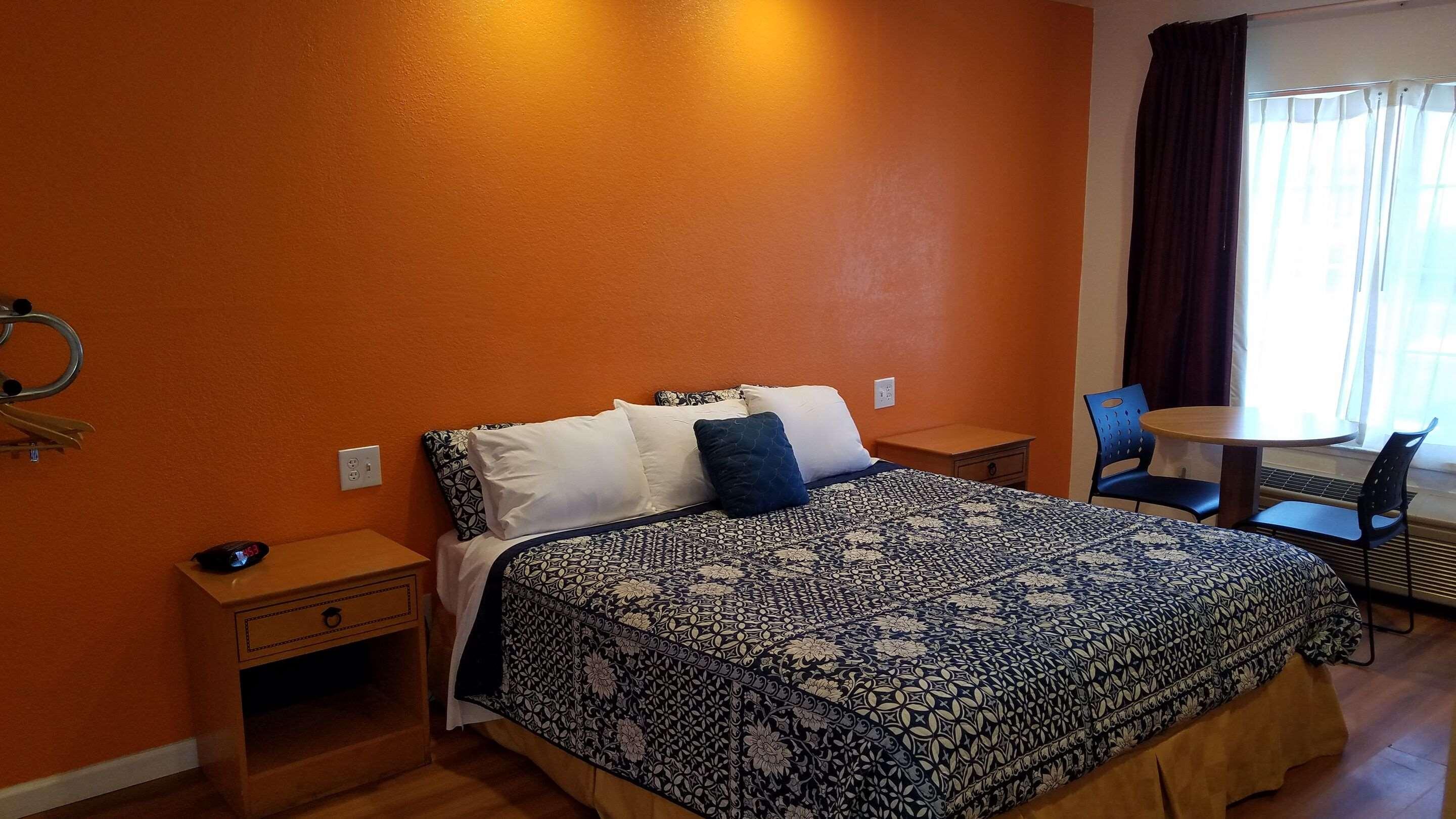 Double King Bed Non Smoking