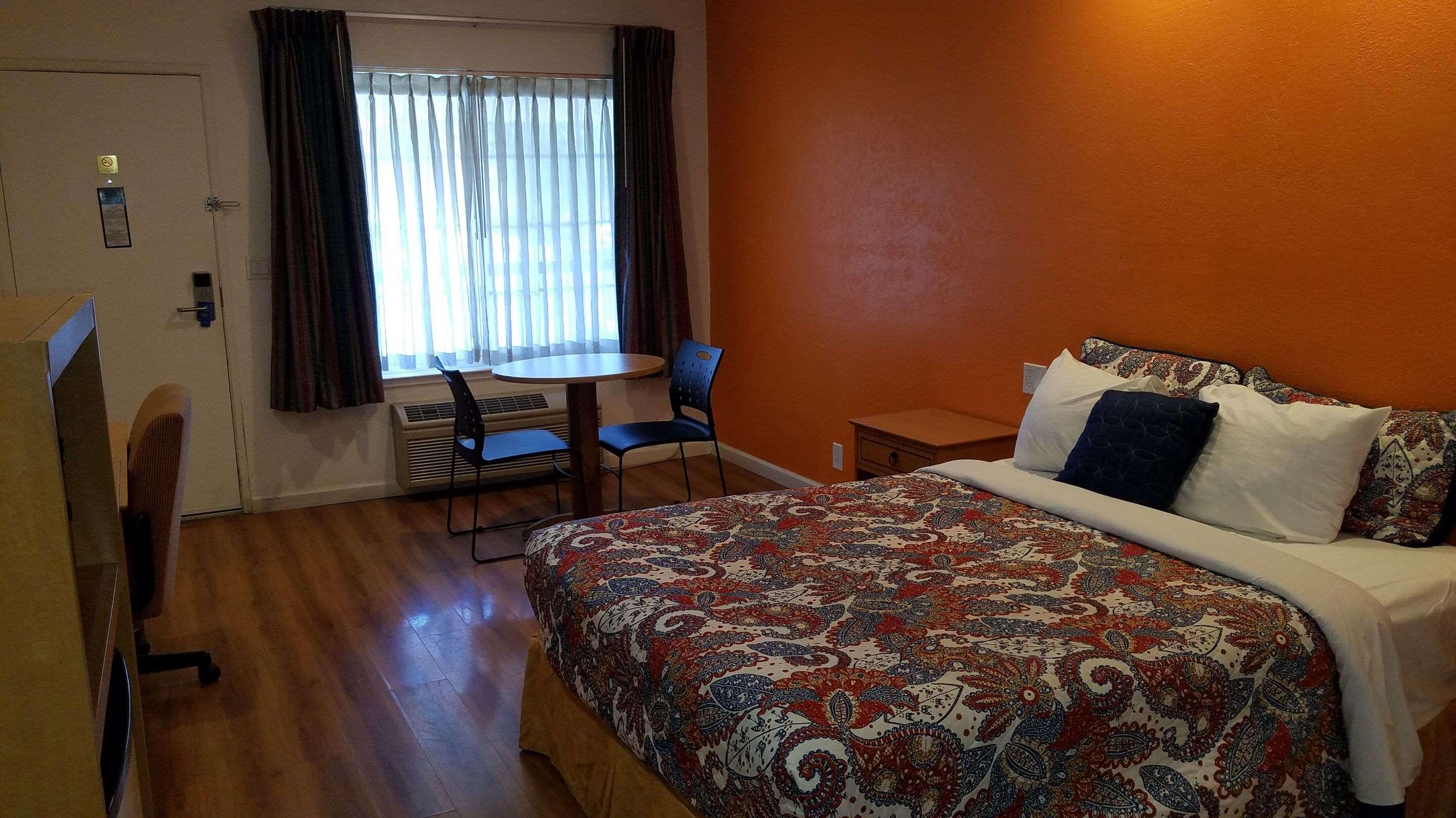 Double Queen Size Bed