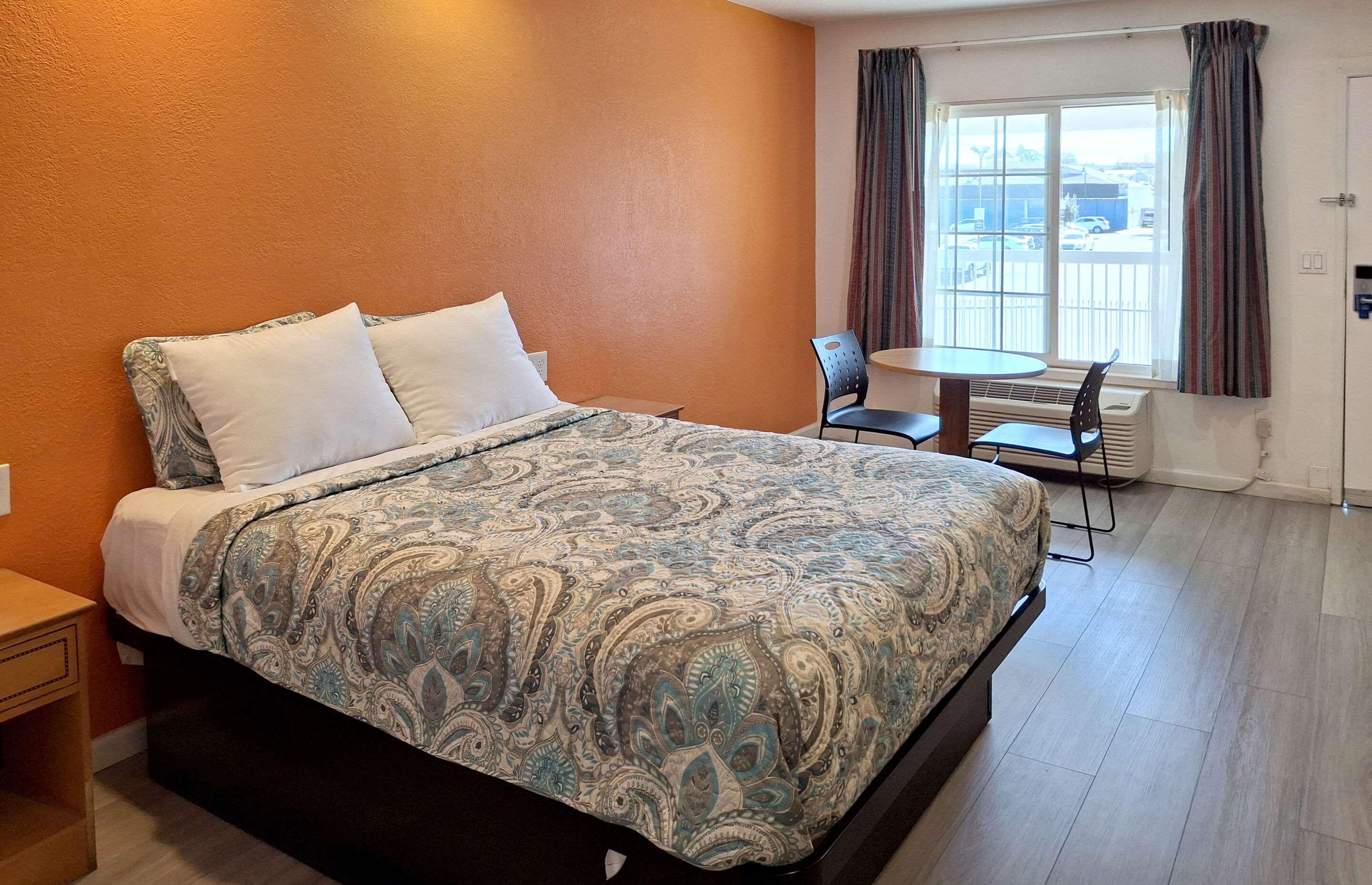 Double Queen Size Bed