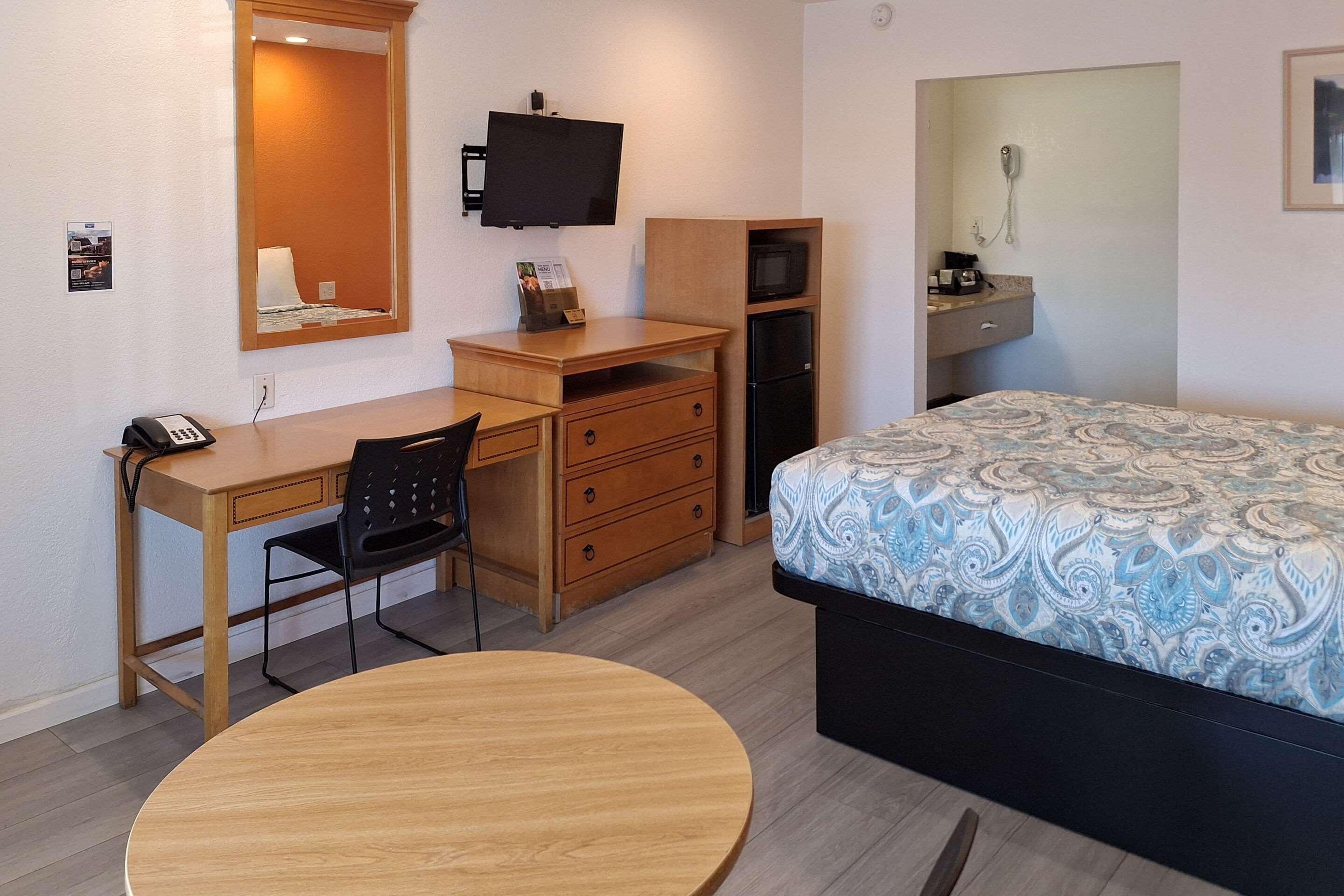 Double King Bed Non Smoking