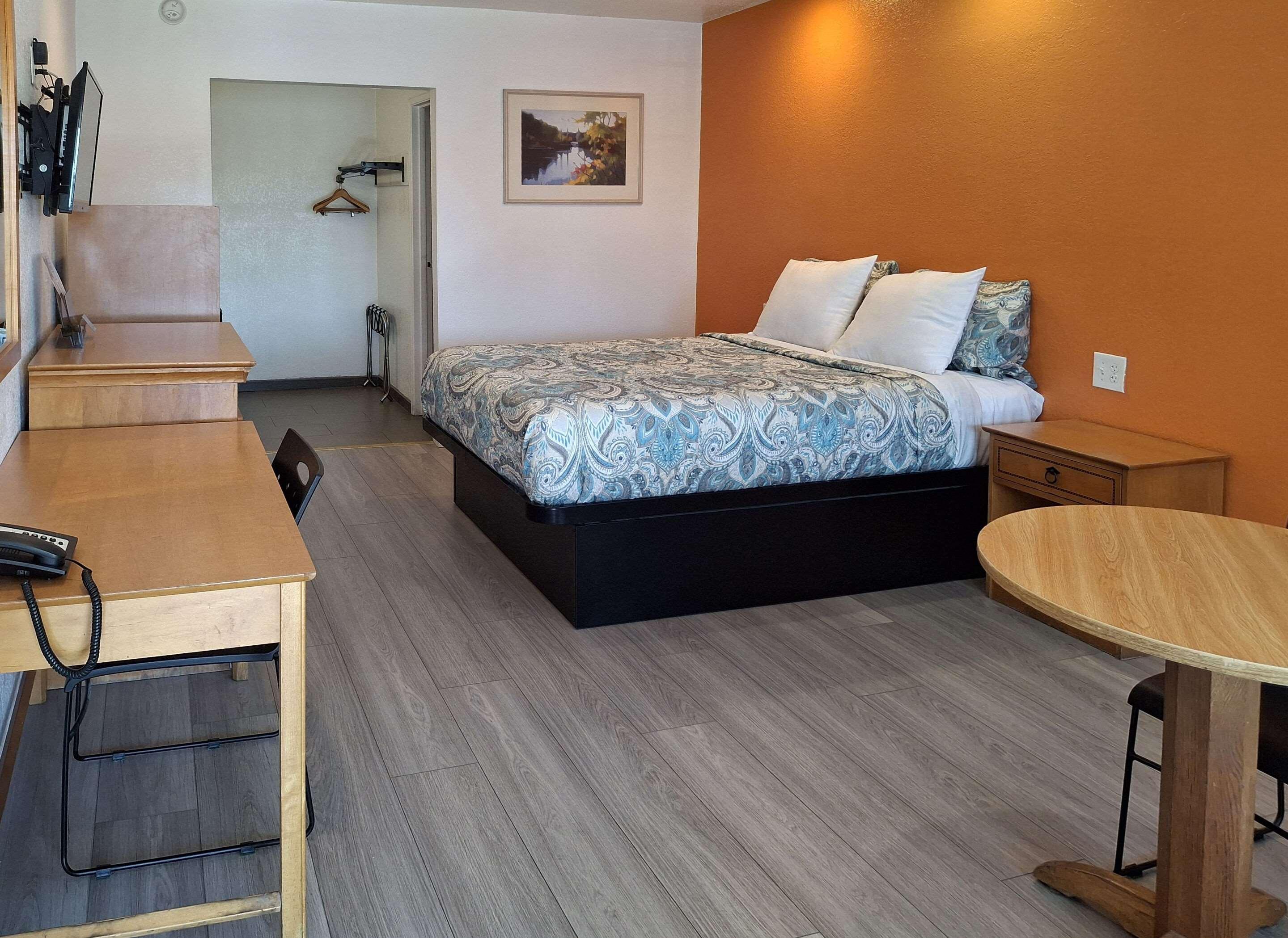 Double Queen Size Bed