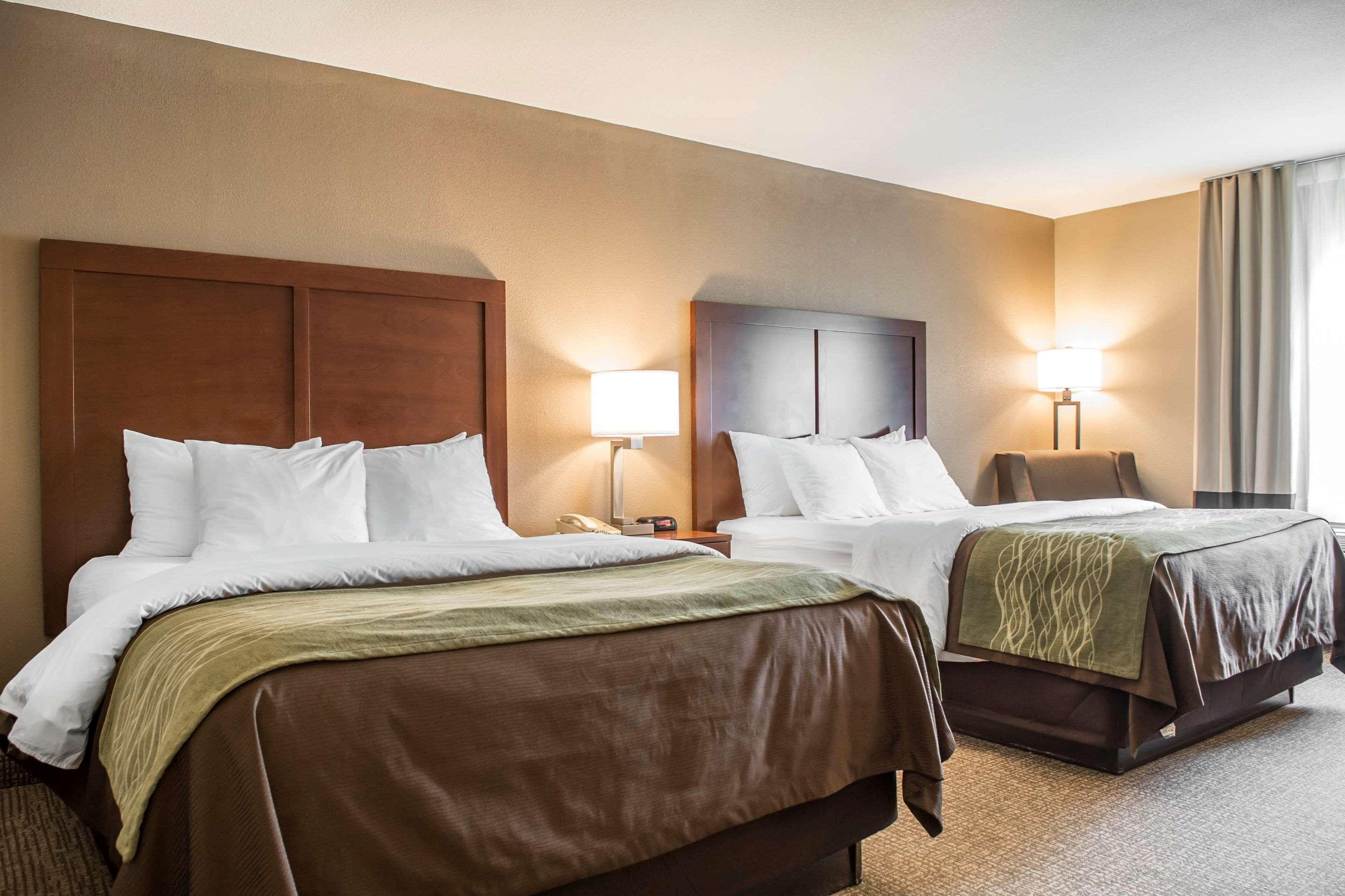 Double Two Queen Beds Non Smoking