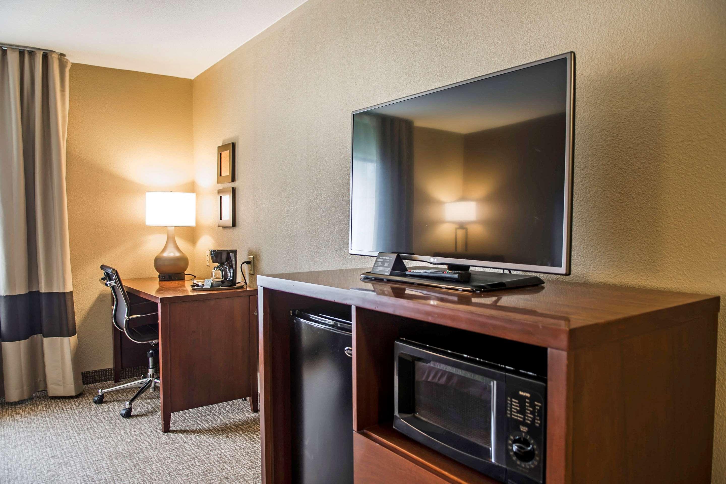 Double Two Queen Beds Non Smoking