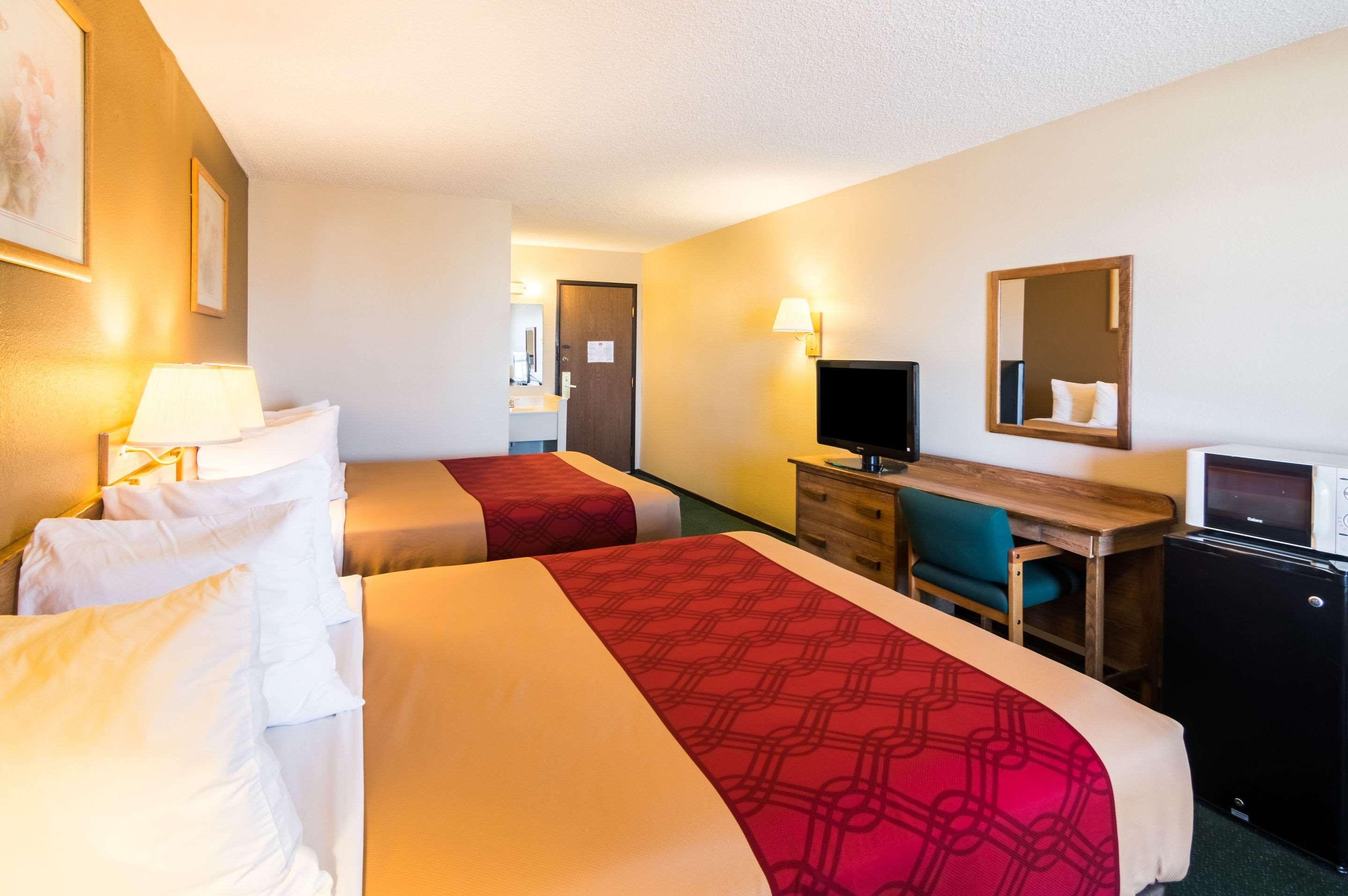 Quadruple Two Double Beds Non Smoking