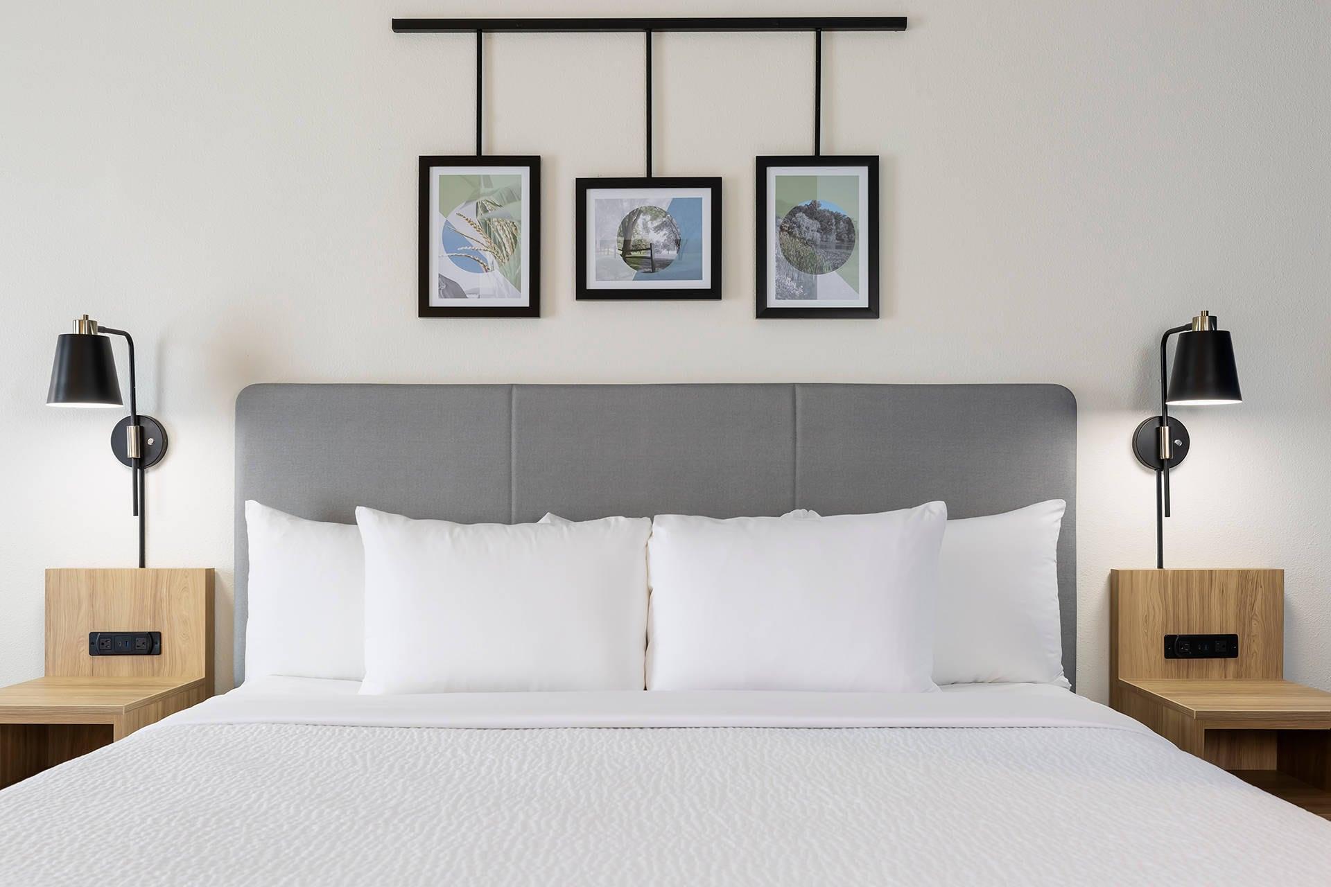 Suite King Size Bed