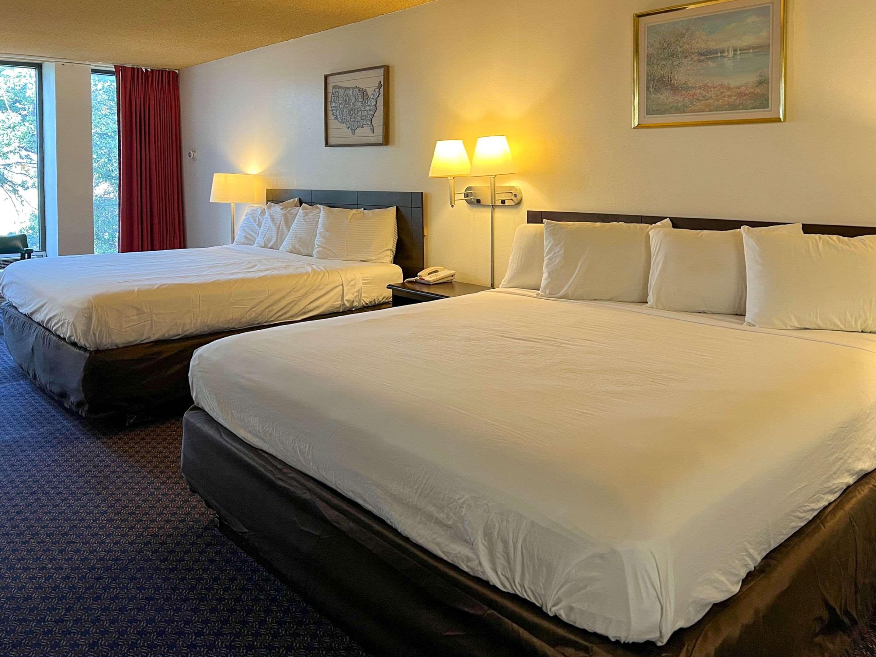 Double Two Queen Beds Non Smoking