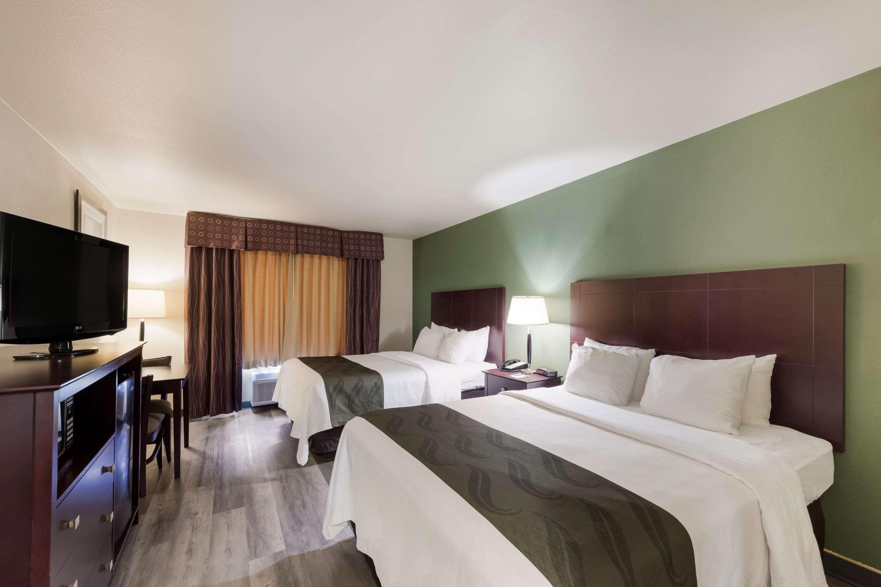 Double Two Queen Beds Non Smoking