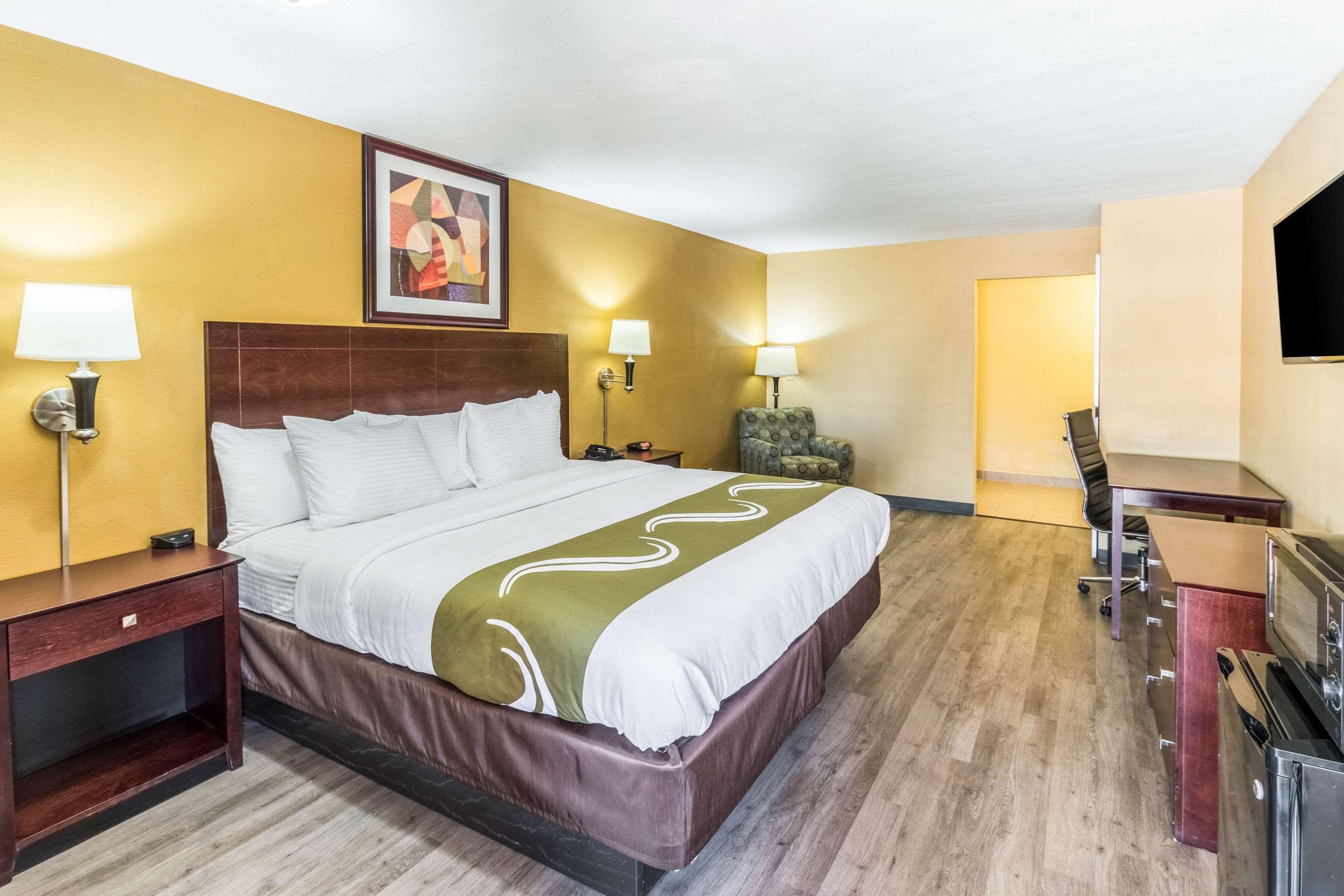 Double King Bed Non Smoking