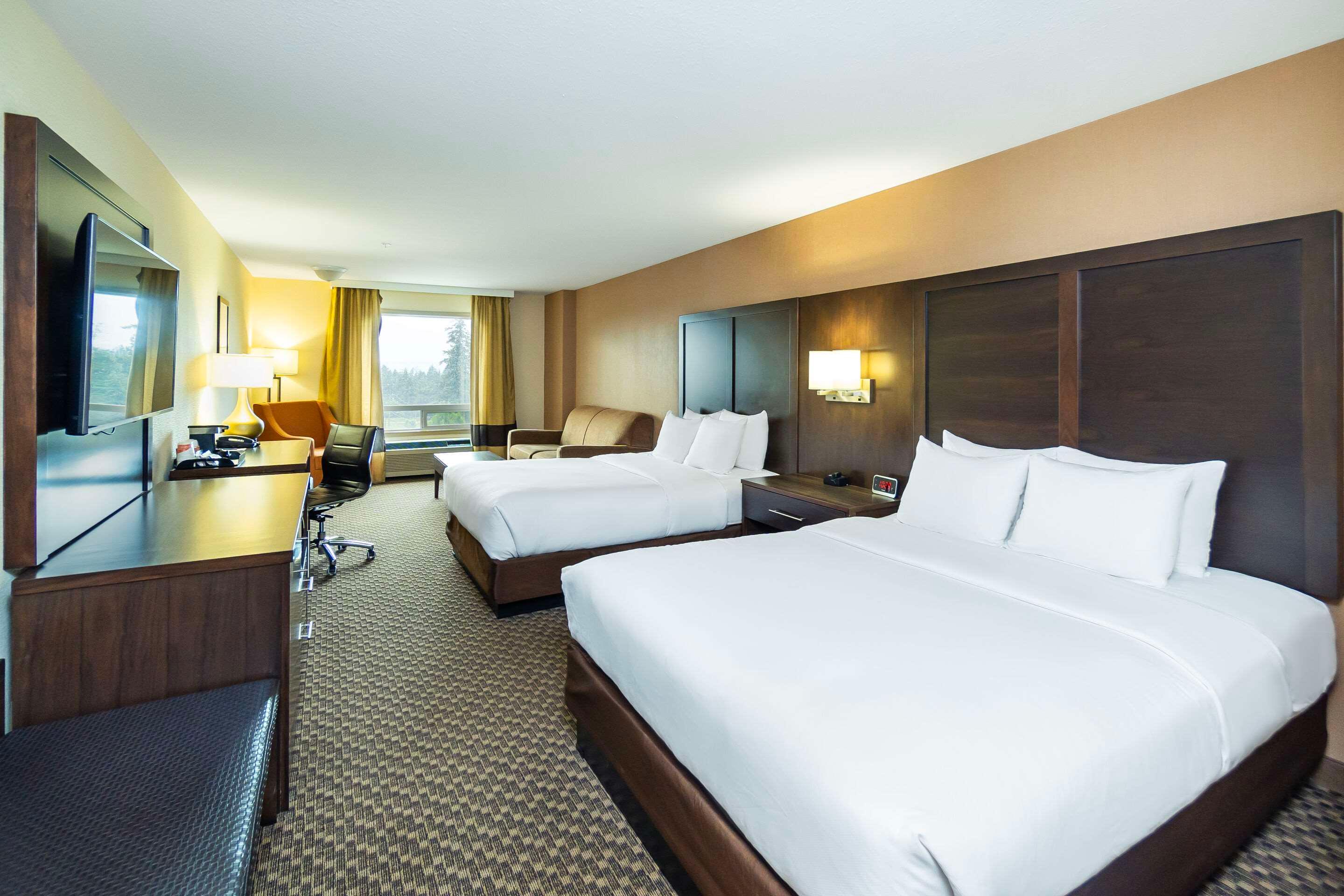 Double Two Queen Beds