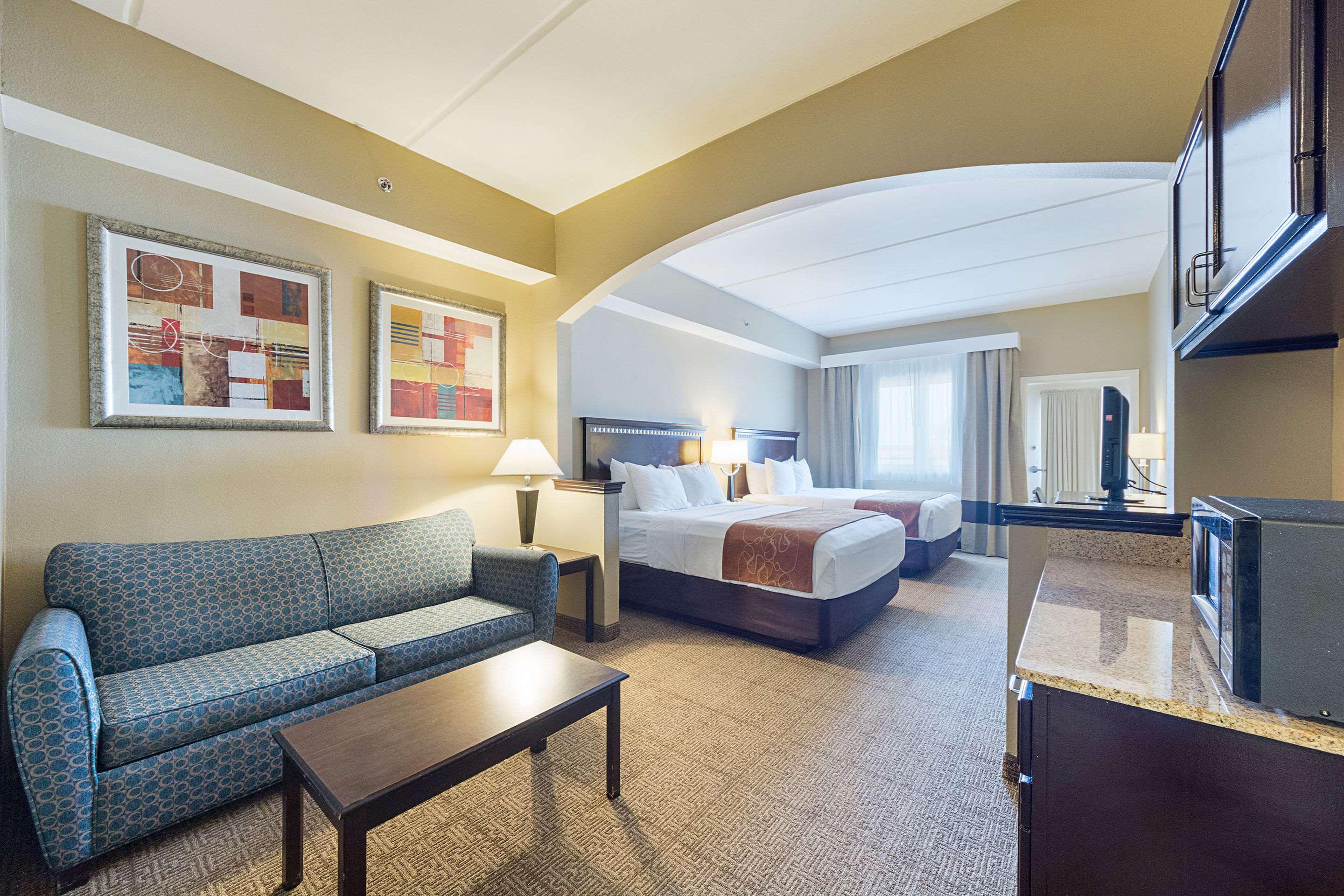 Suite Two Queen Beds