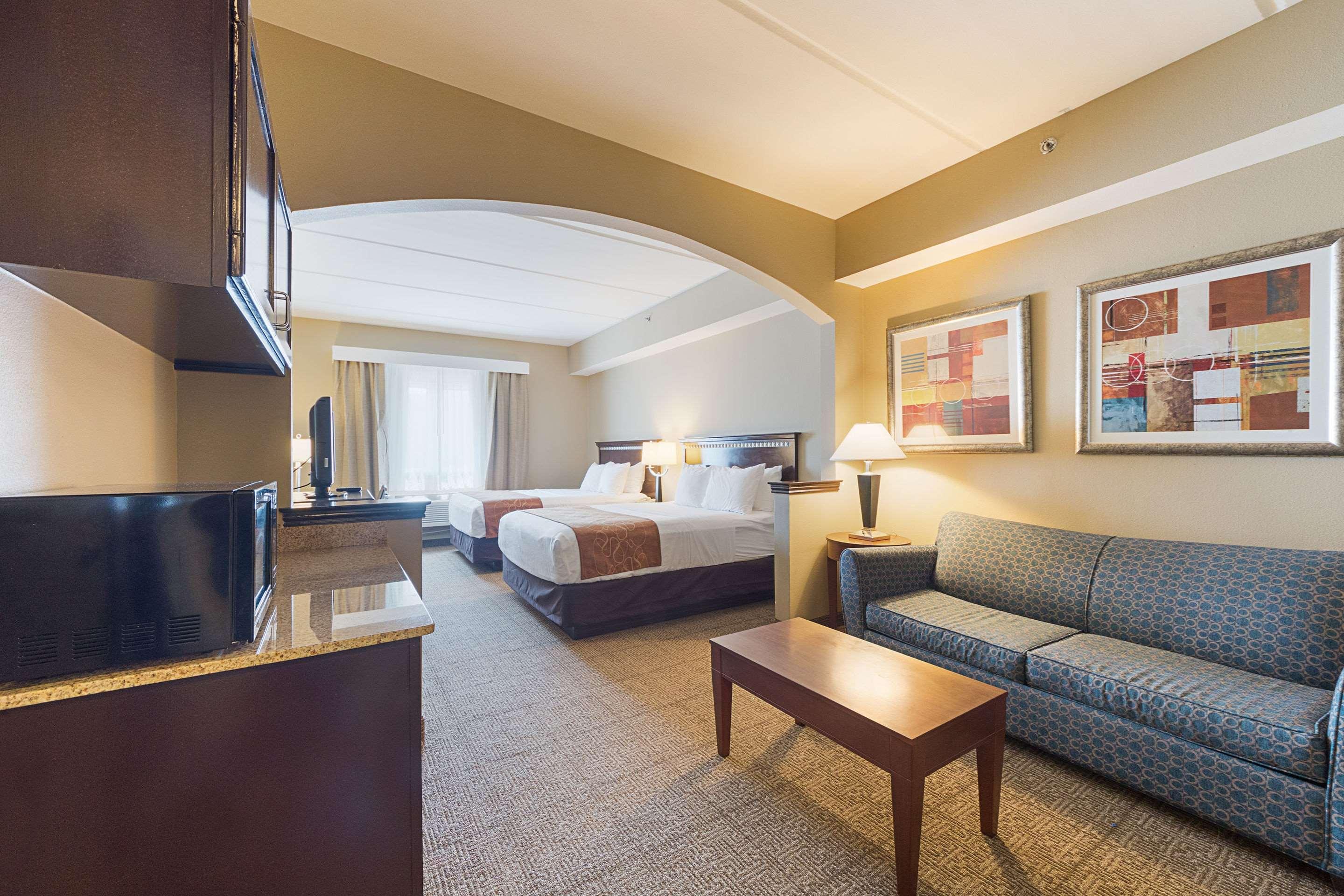 Suite Two Queen Beds