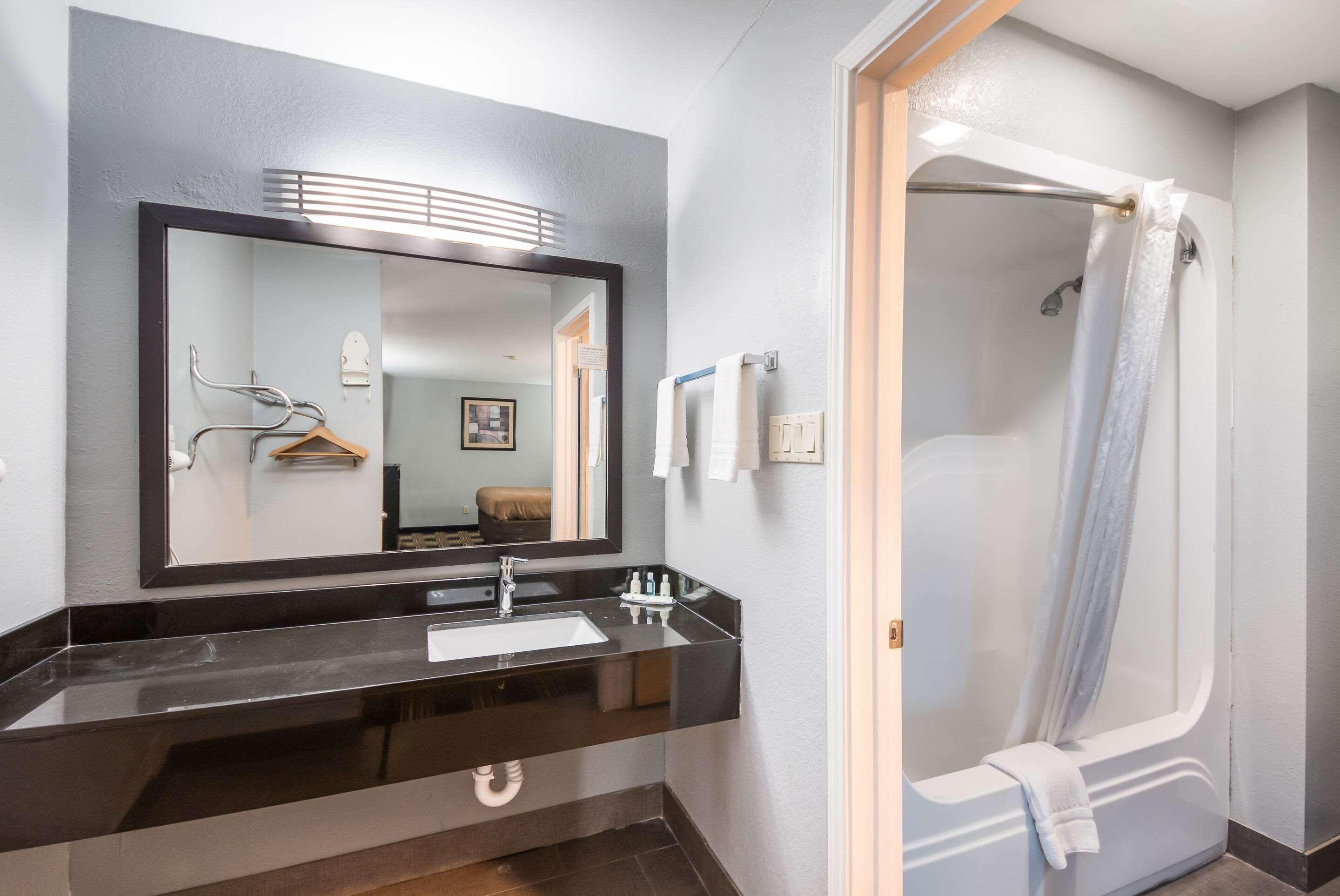 Double Two Queen Beds Non Smoking