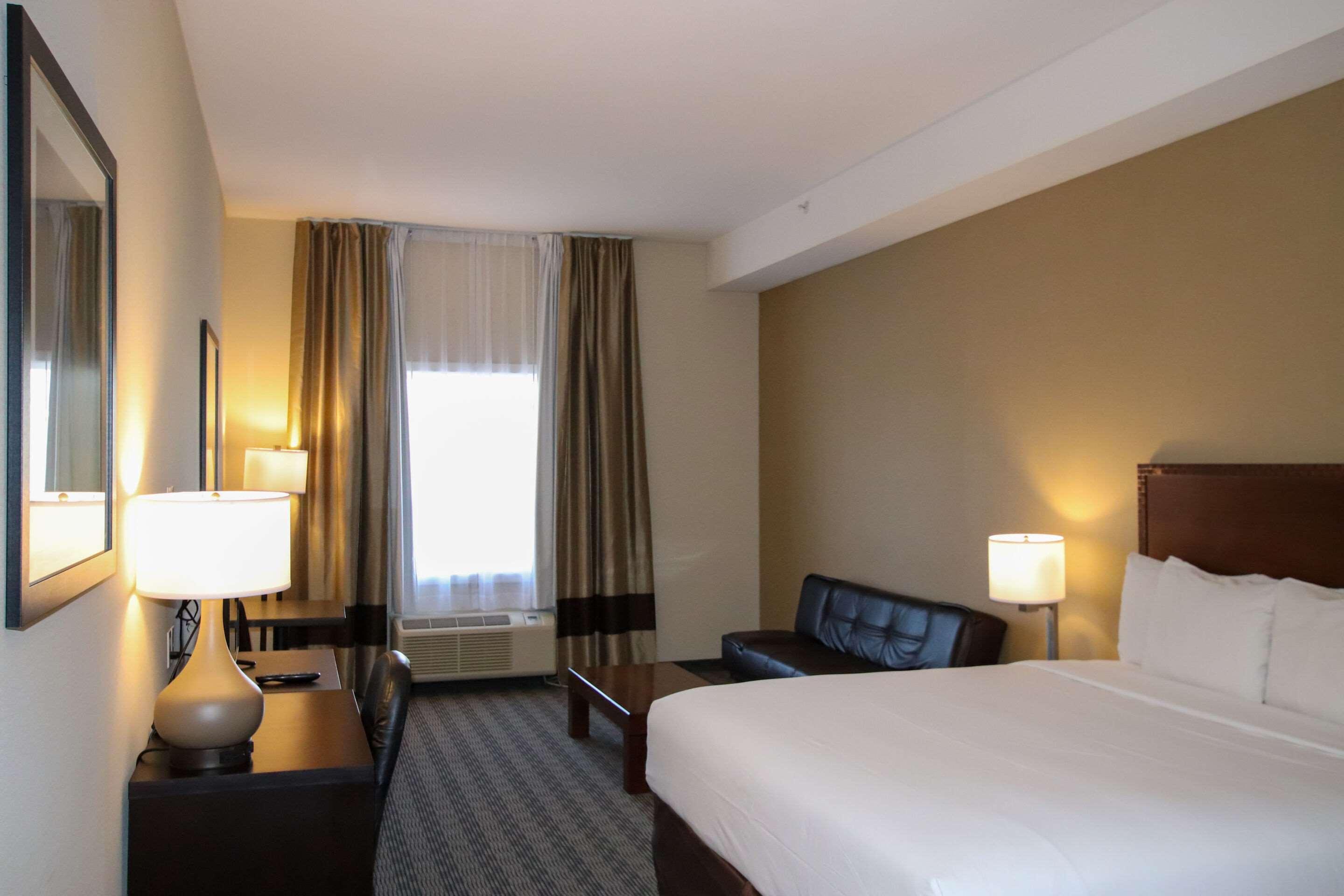 Double King Bed Non Smoking