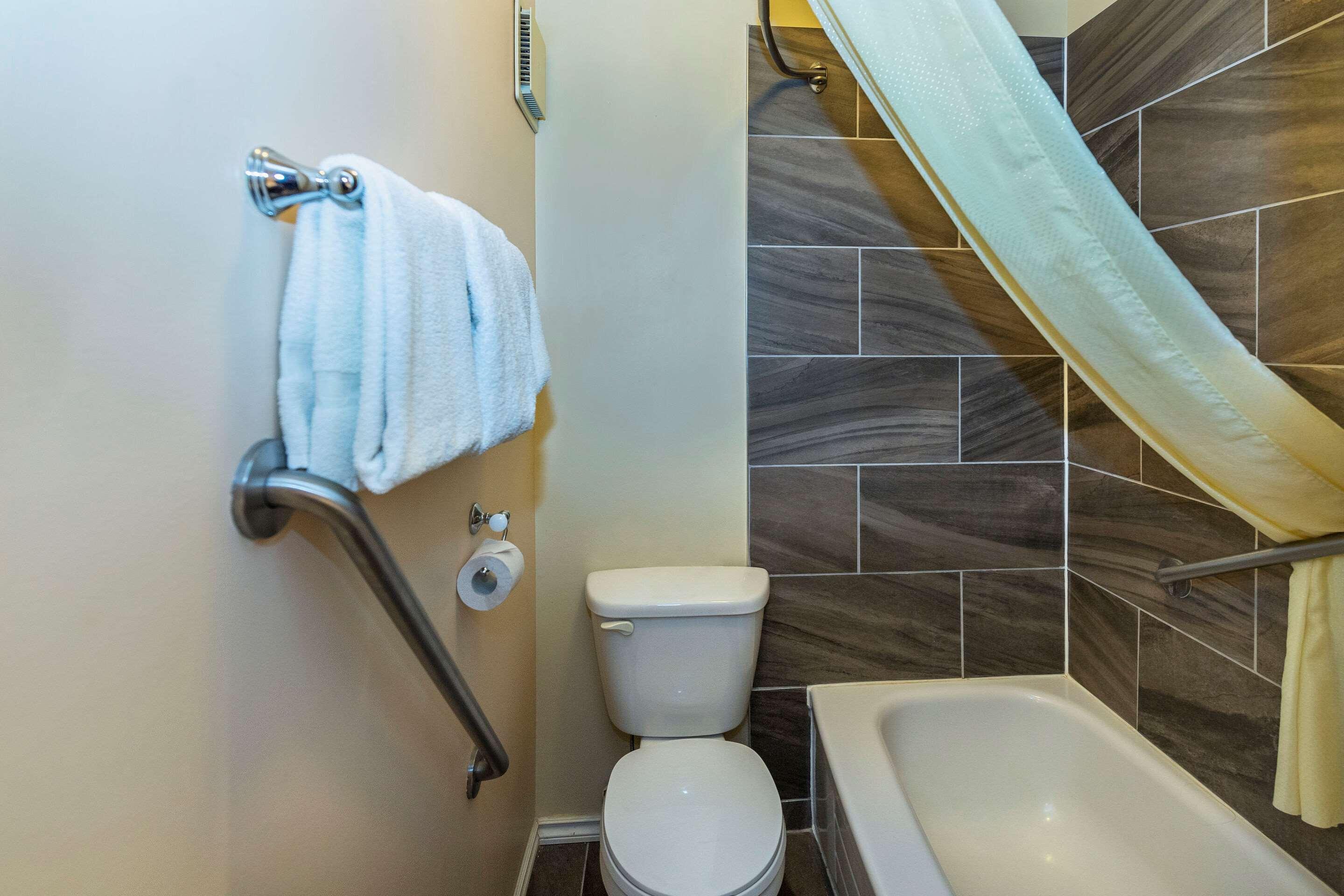 Double Two Queen Beds Non Smoking