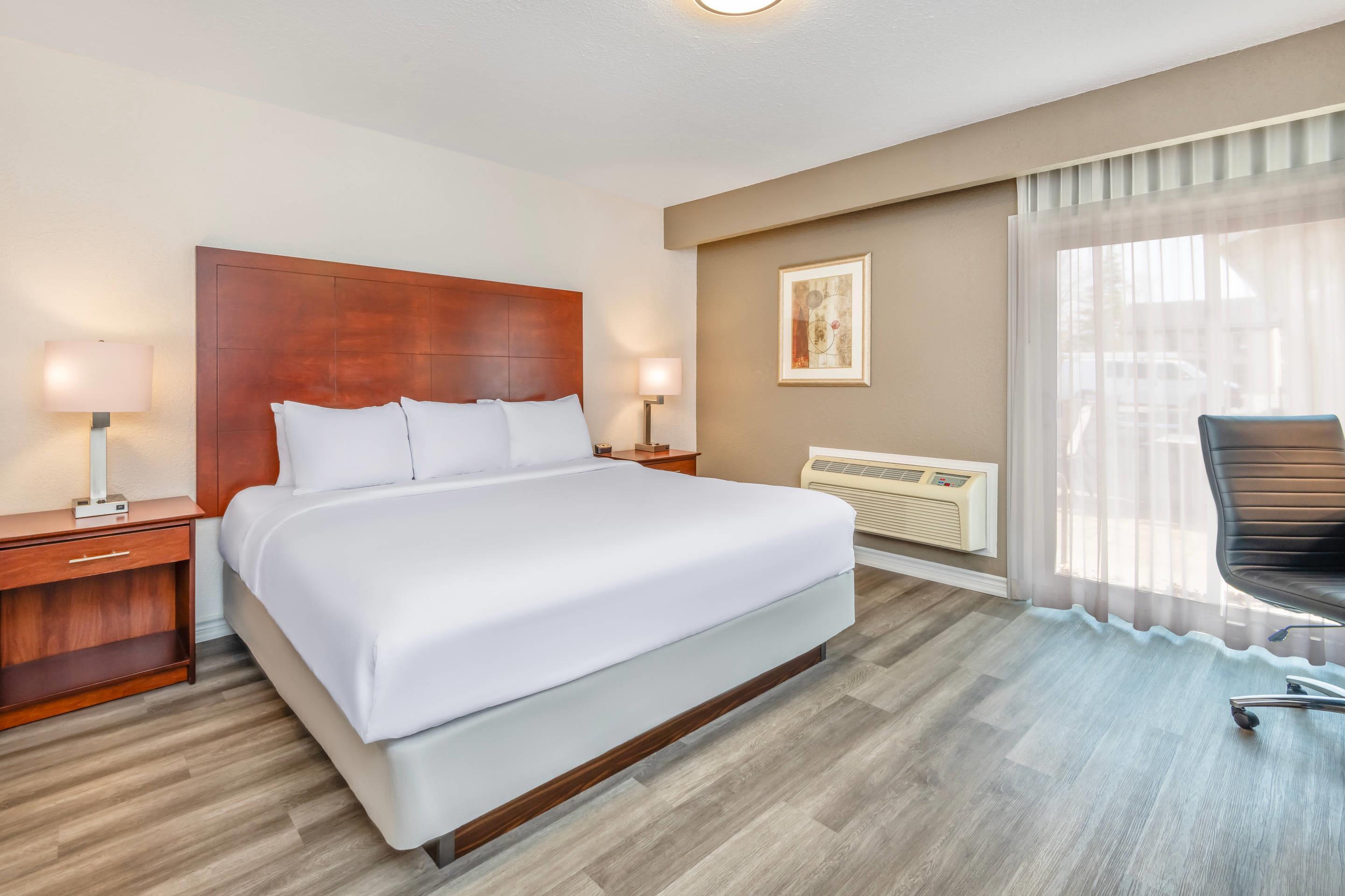 Double Business King Bed