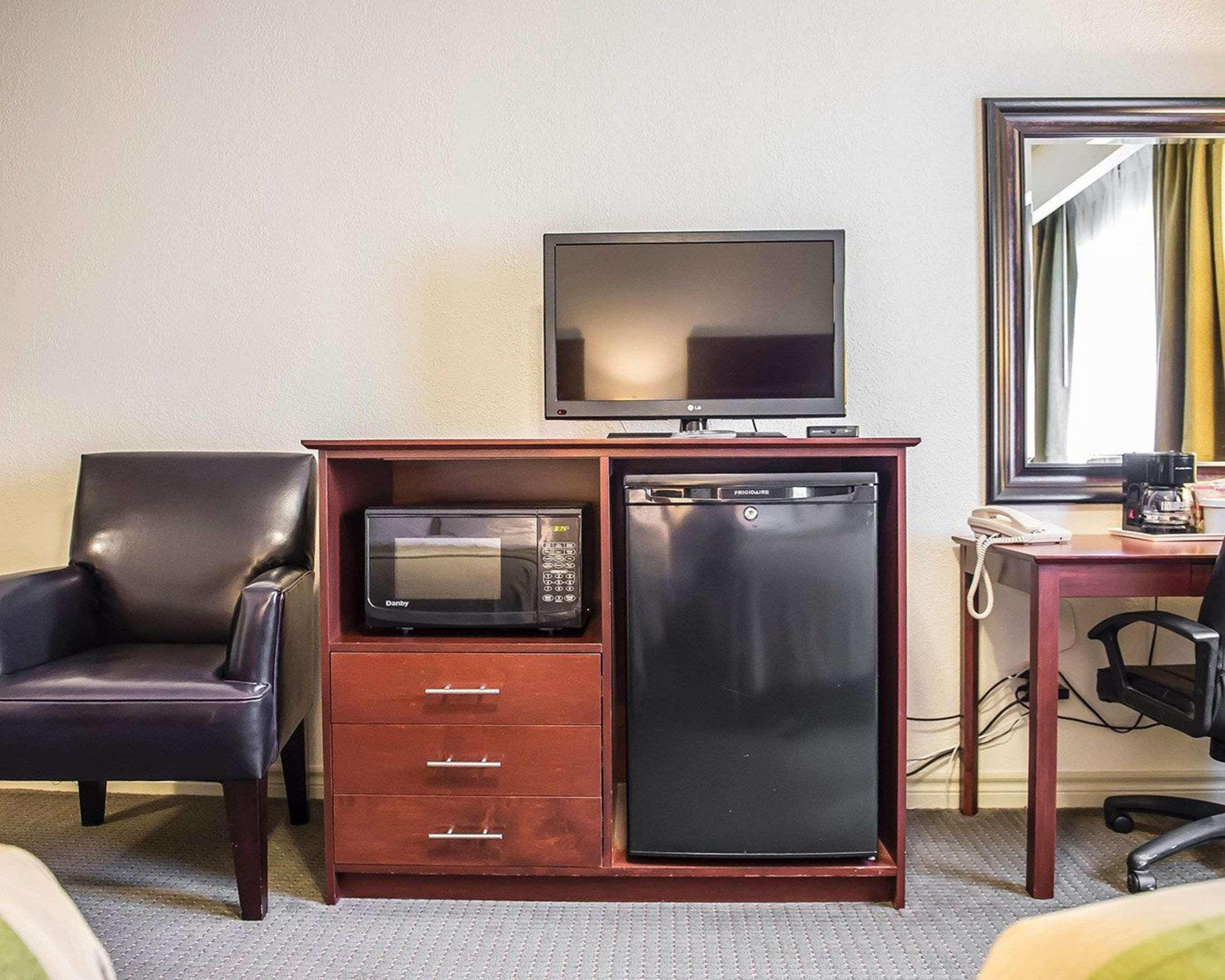 Quadruple Two Double Beds Non Smoking