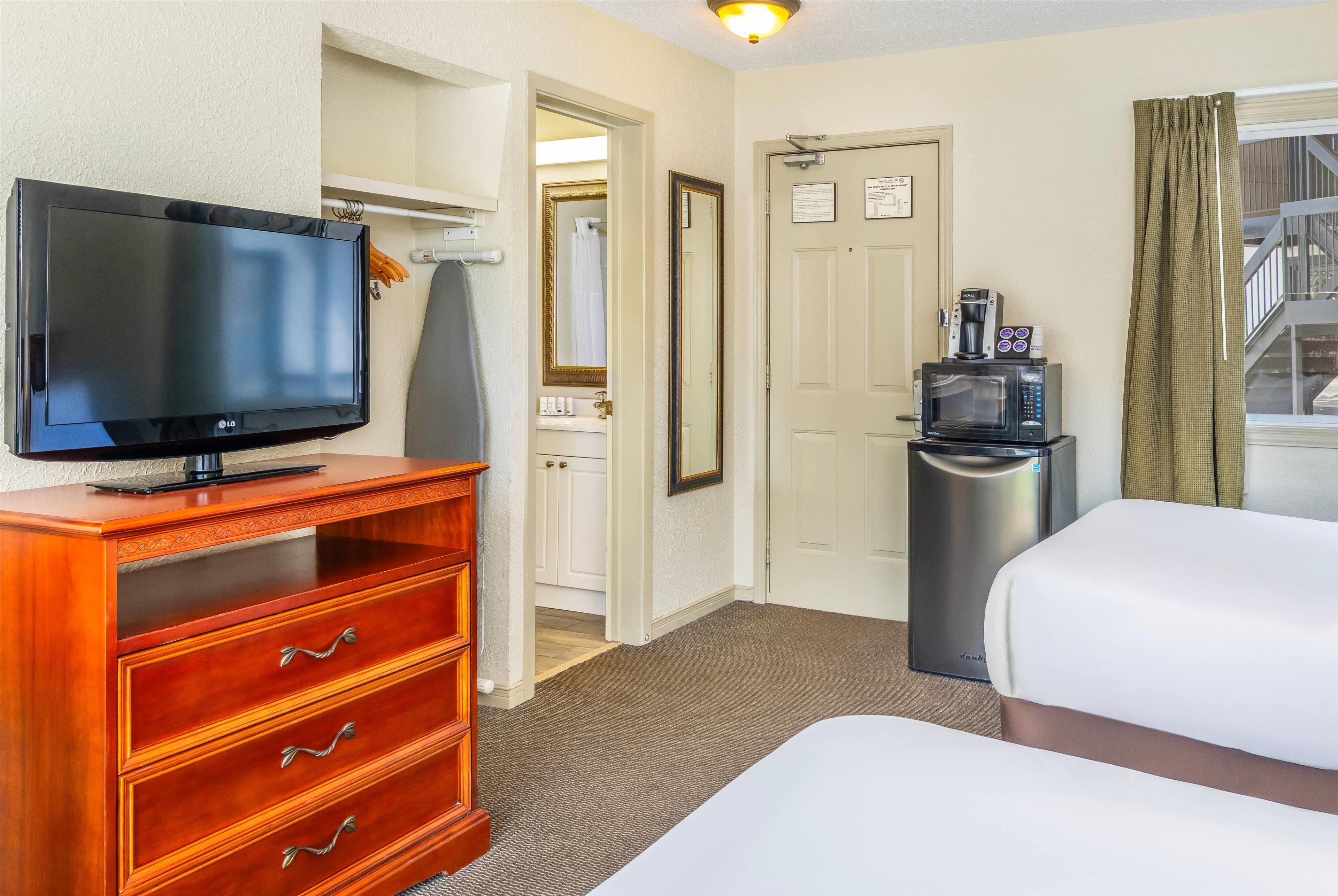 Room Two Double Beds