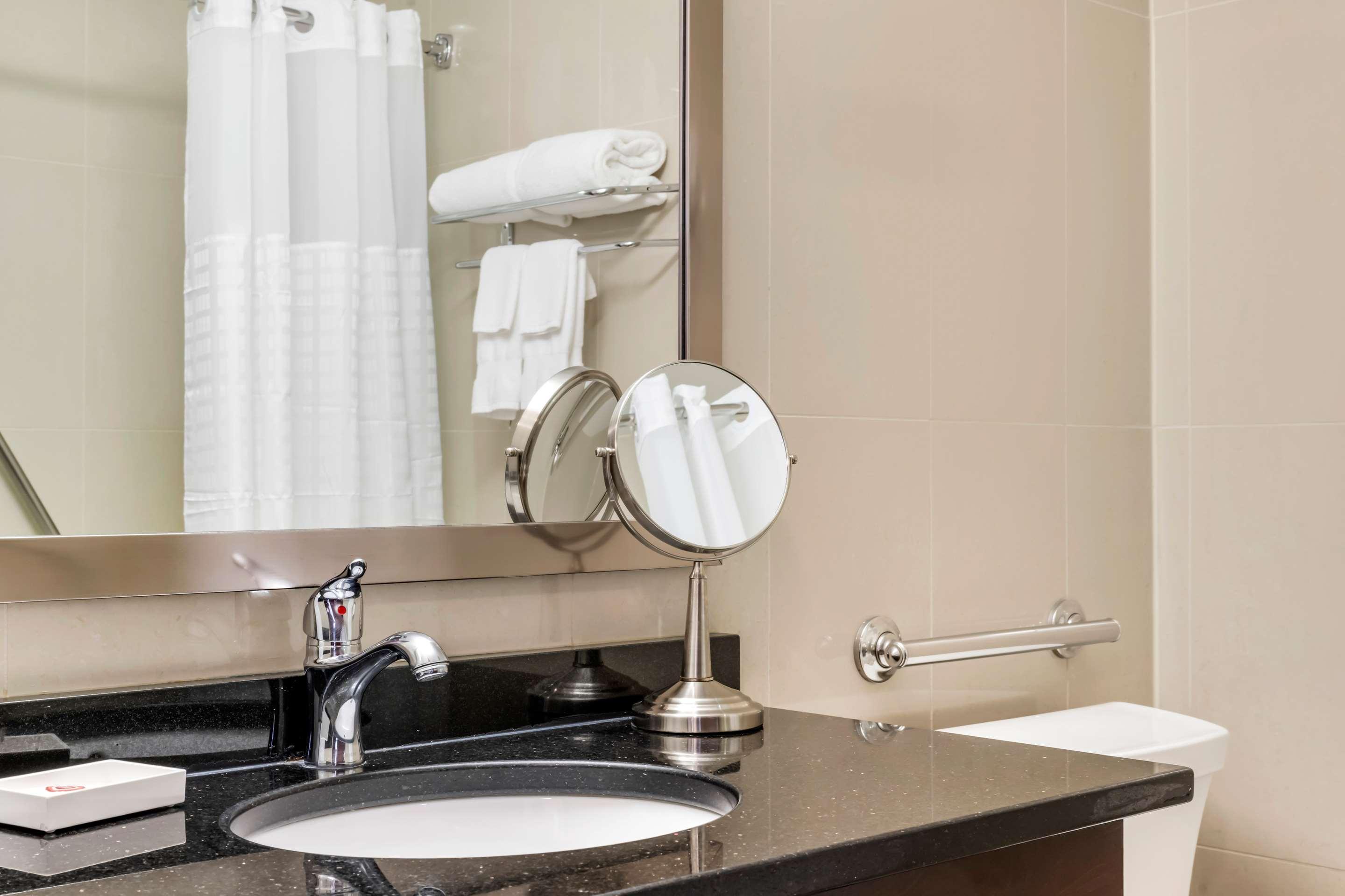 Double King Bed Non Smoking