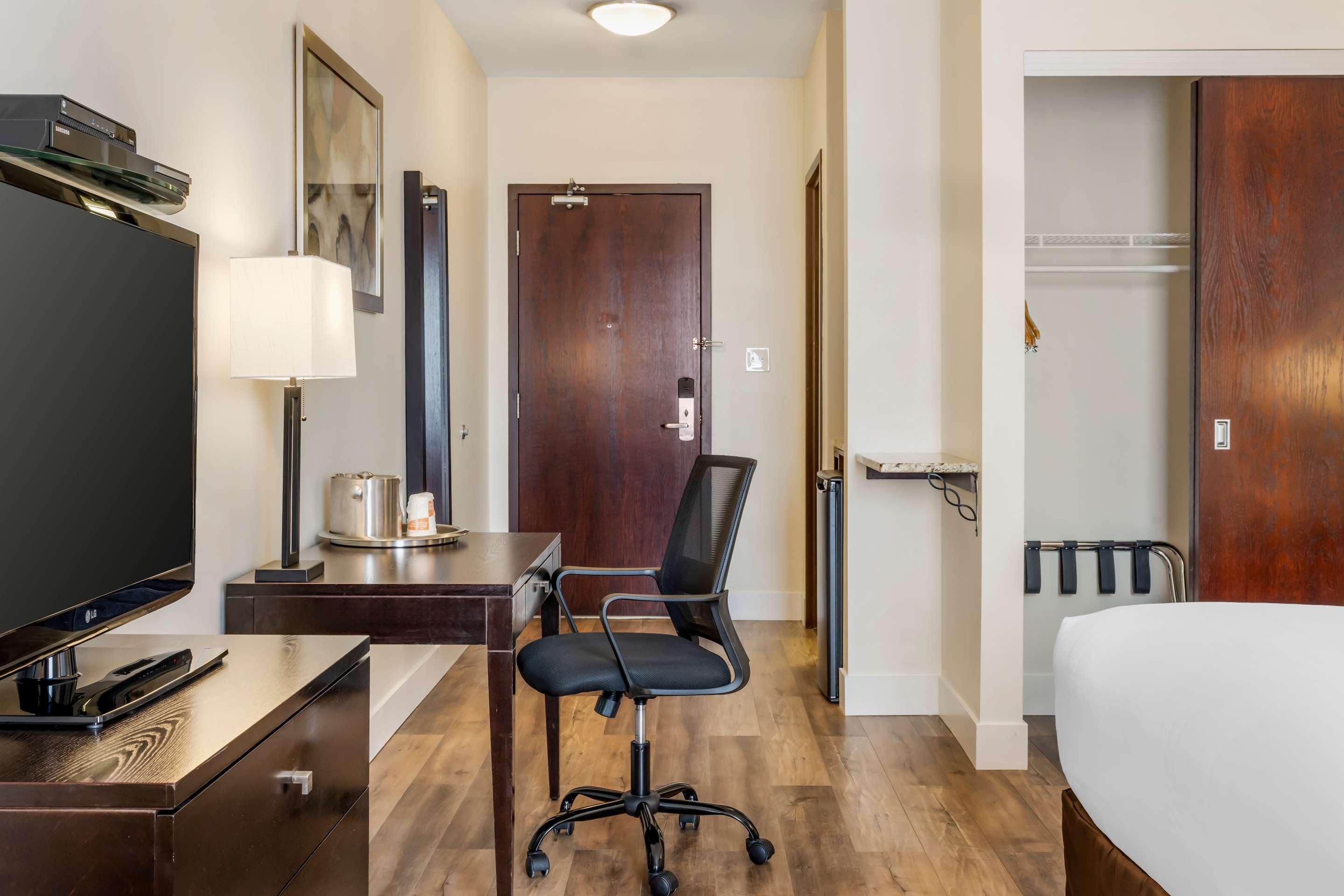 Double King Bed Non Smoking