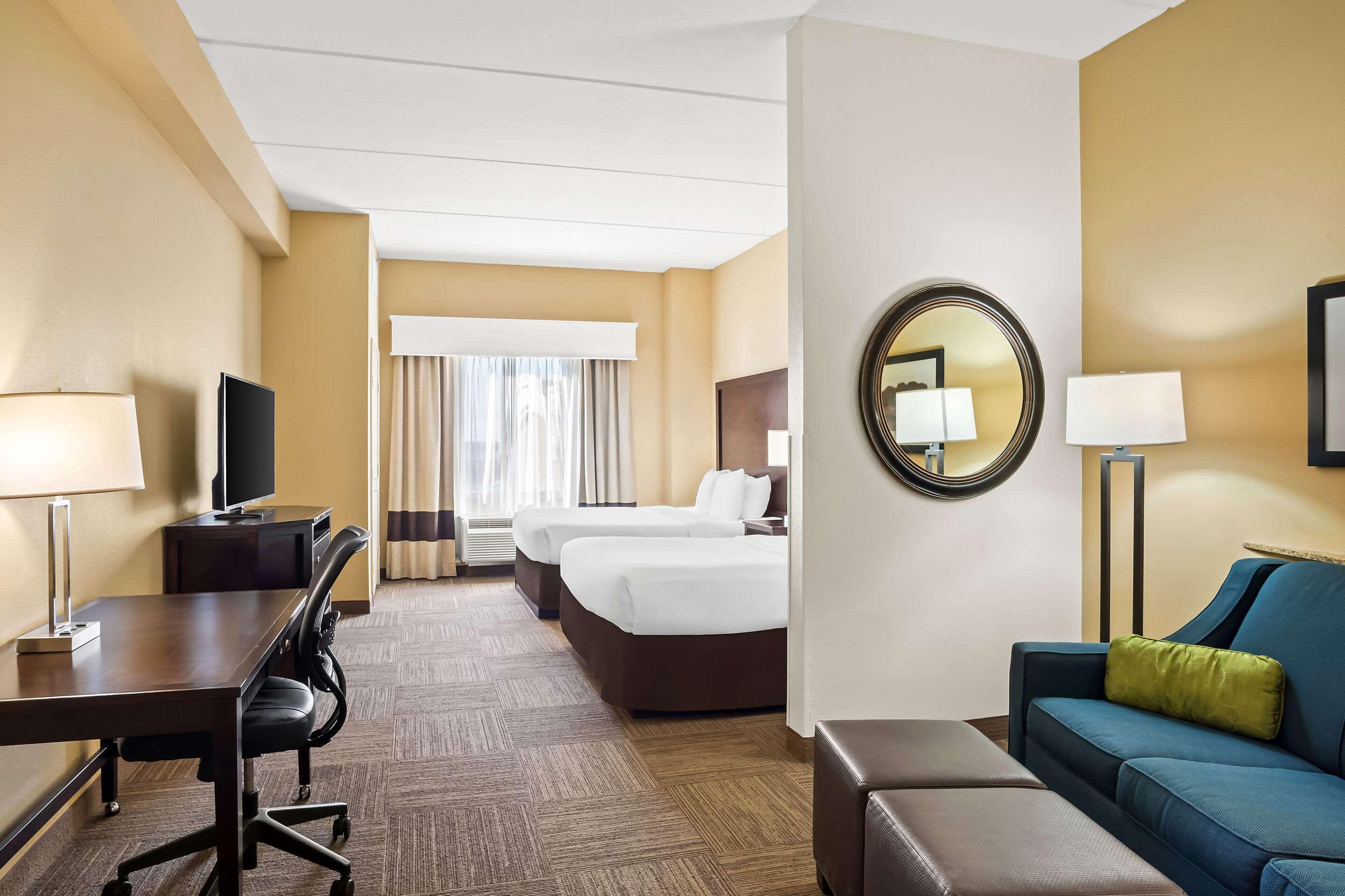 Suite Accessible-two Queen Beds