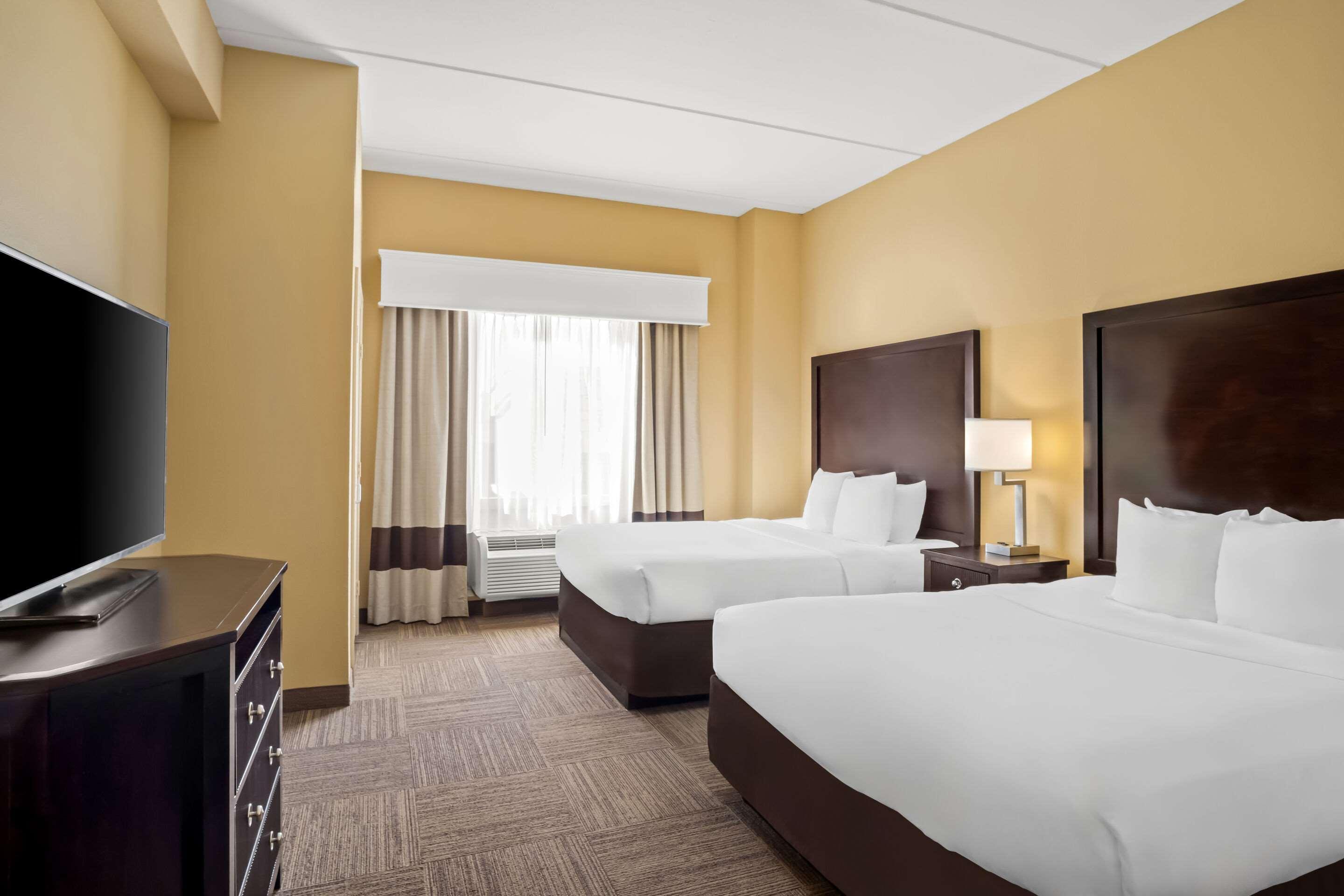 Suite Two Queen Beds Non Smoking