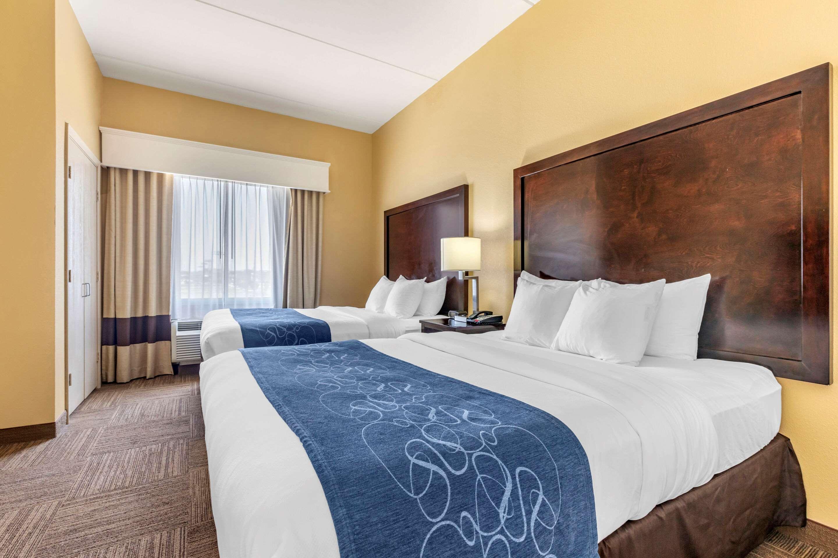 Suite Two Queen Beds Non Smoking