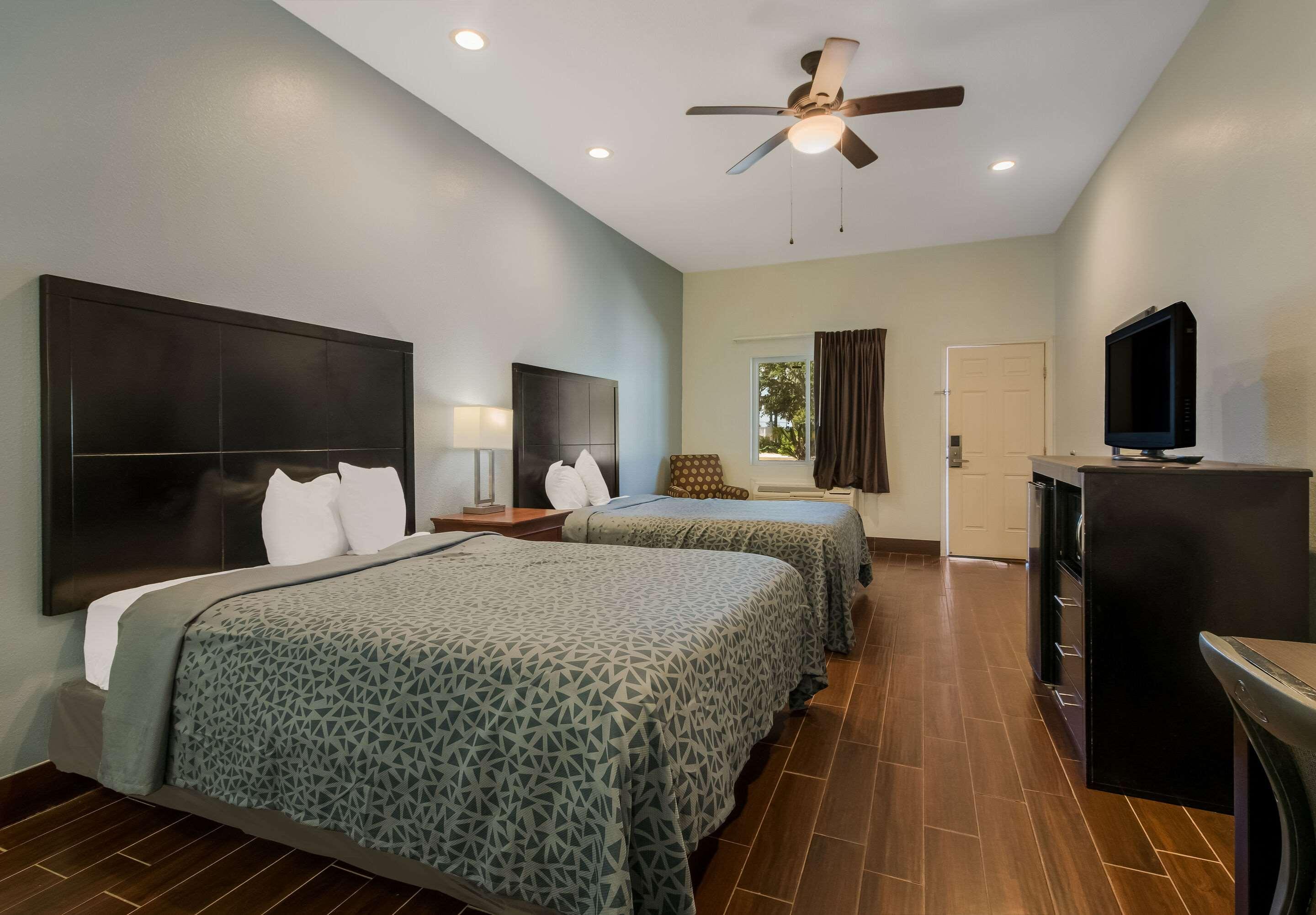 Room Accessible-two Queen Beds