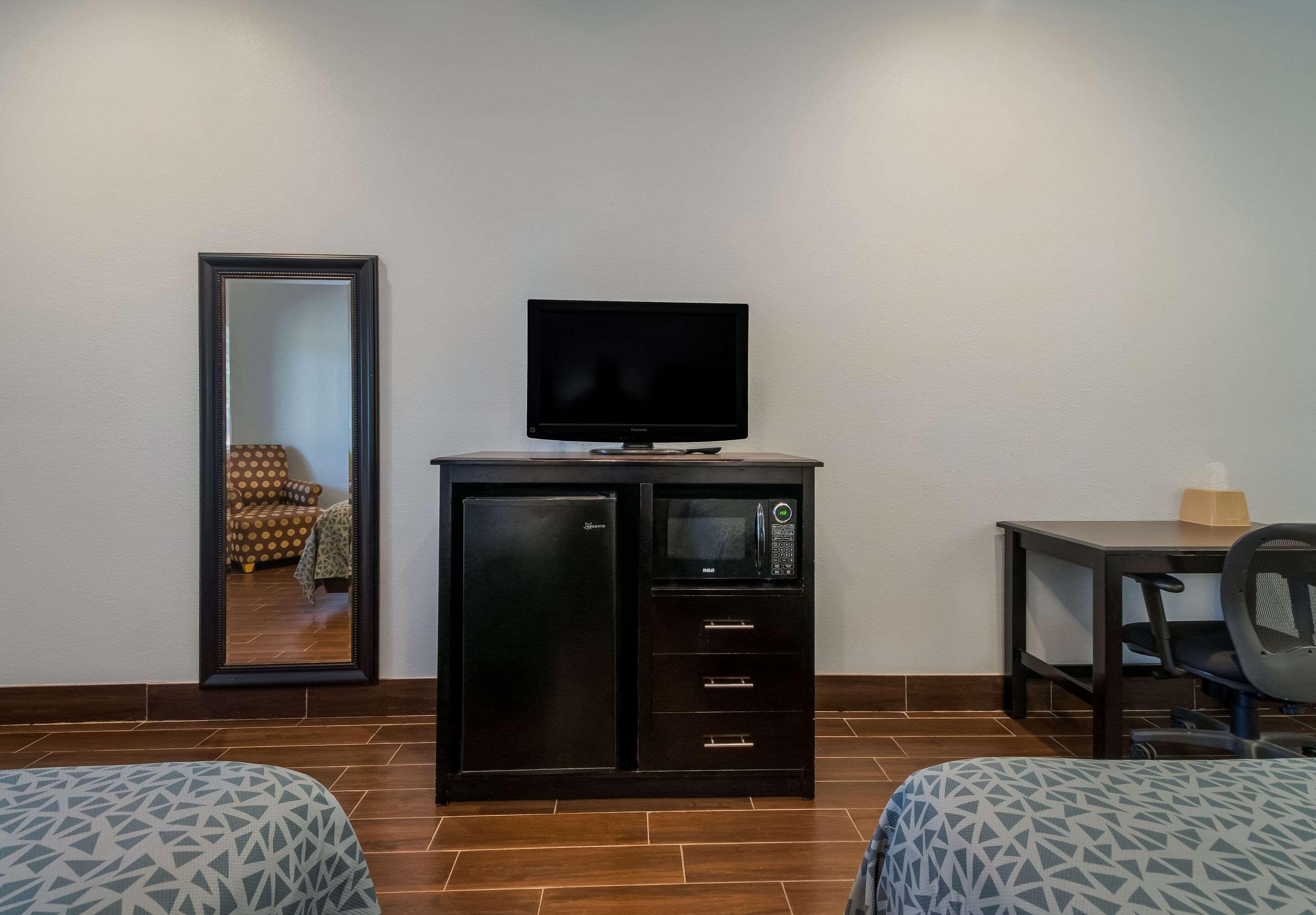 Room Accessible-two Queen Beds