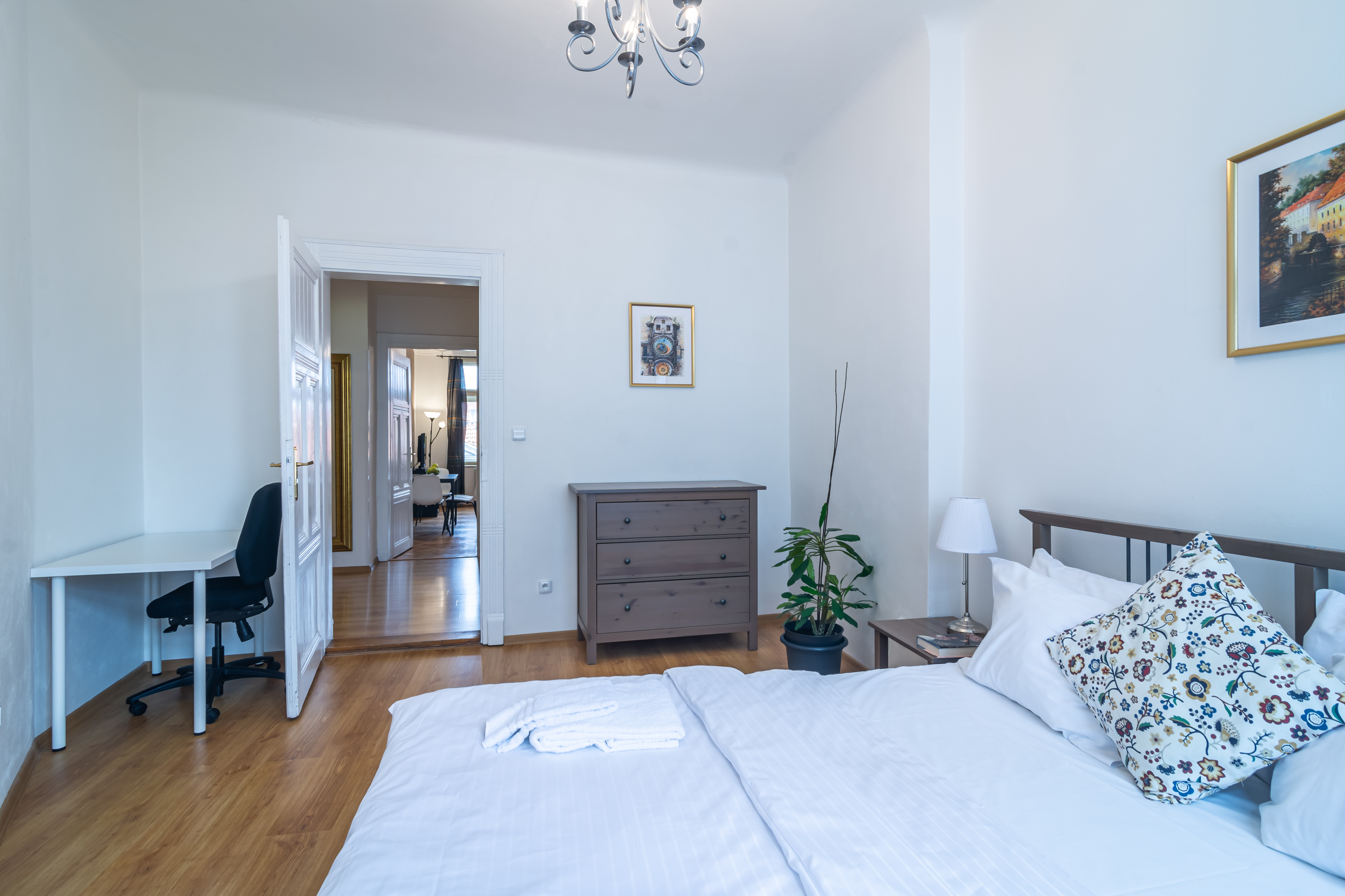 Apartment with Balcony with Views