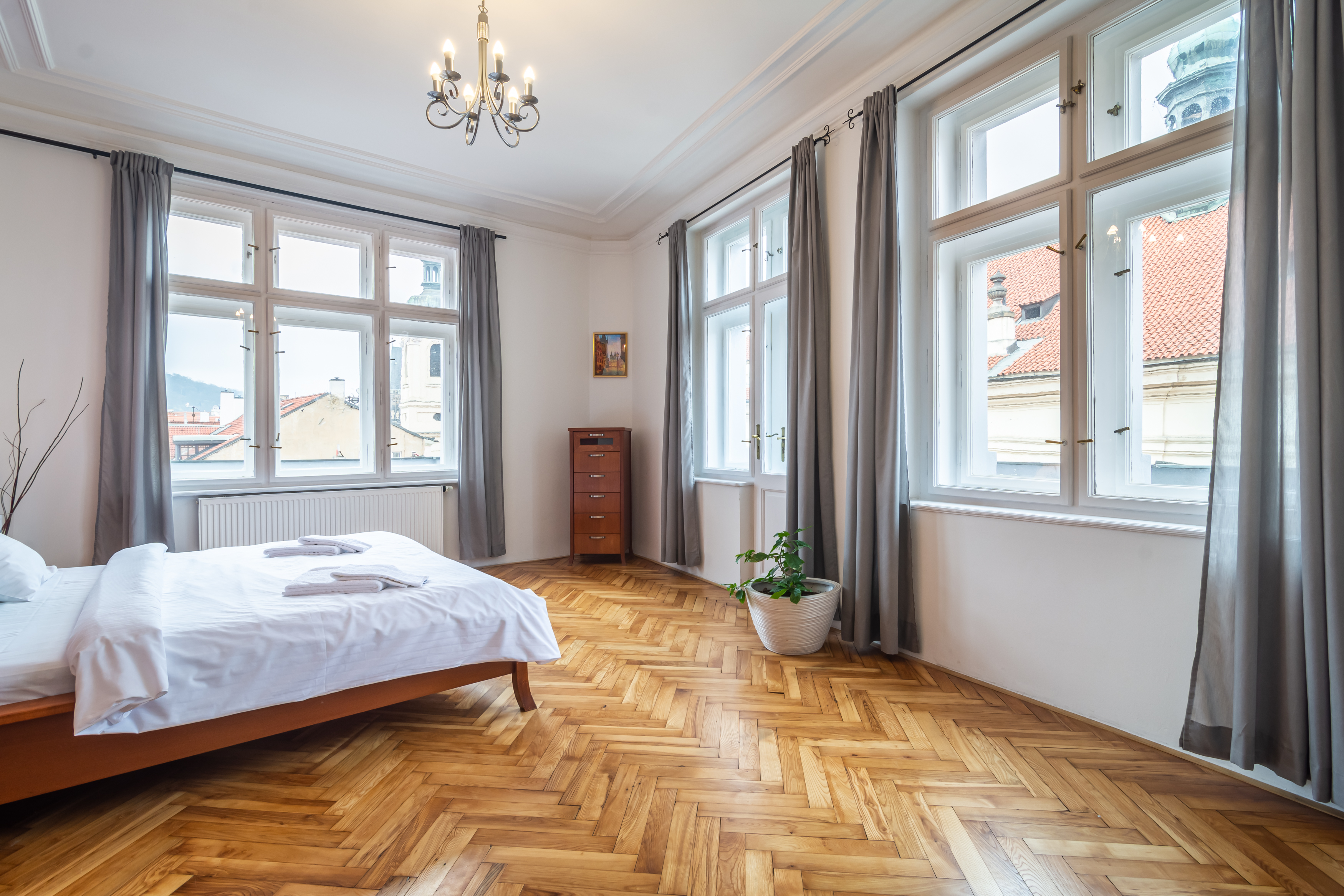 Apartment with Balcony with Views