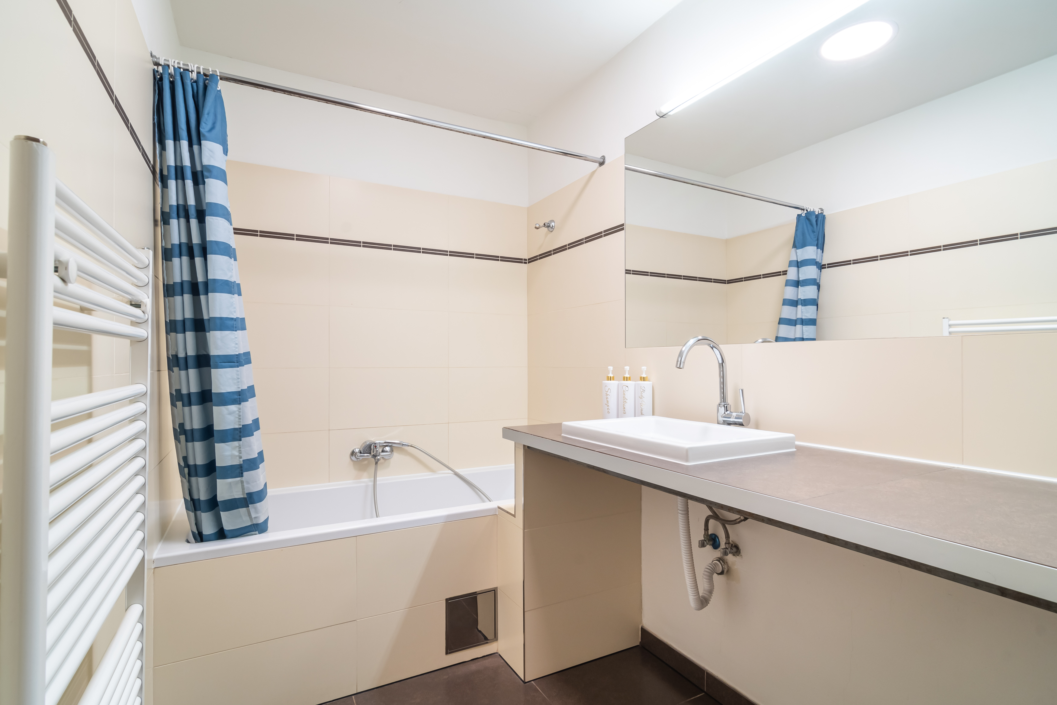 Apartment Two Bedrooms One Bathroom