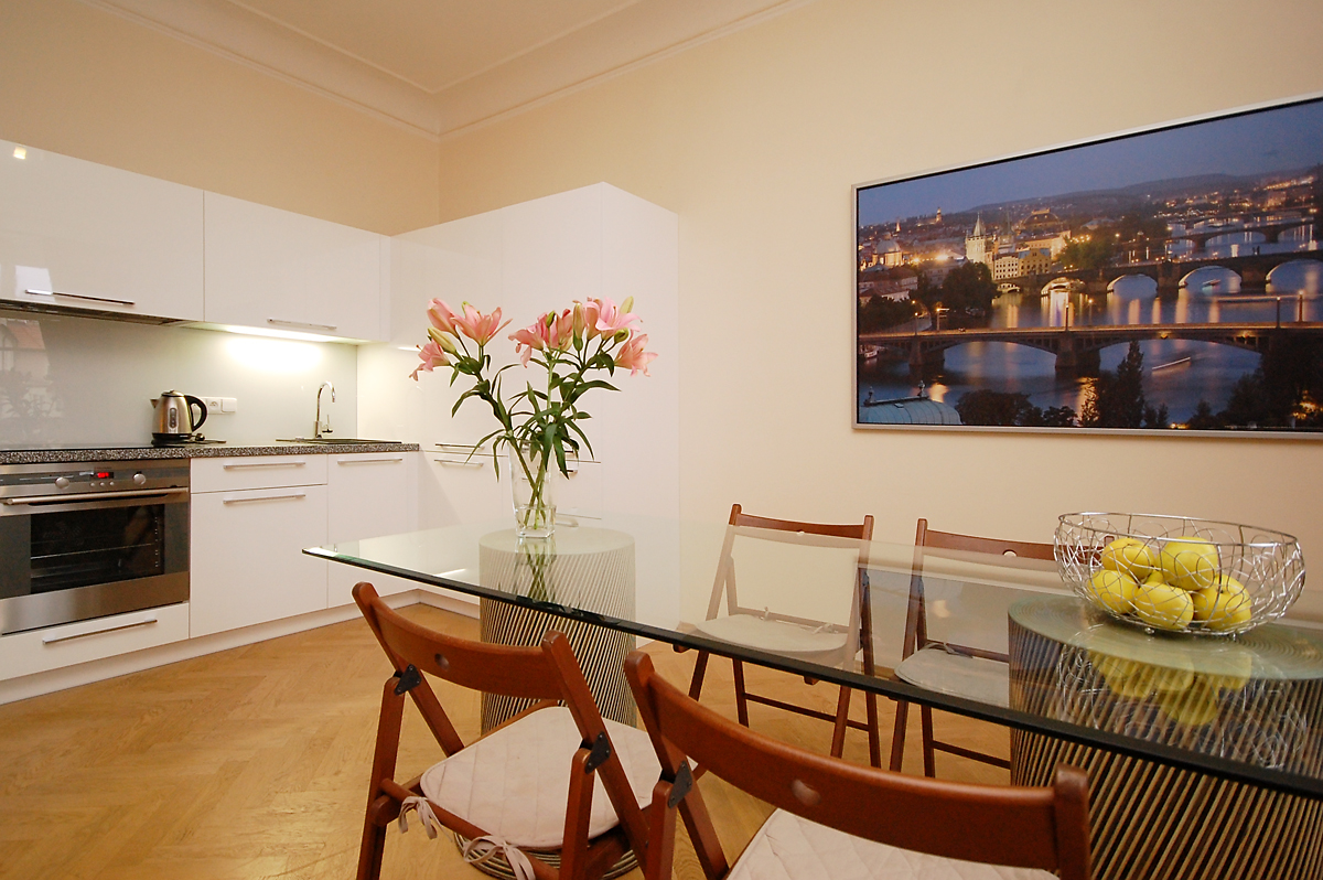 Apartment One Bedroom with Views