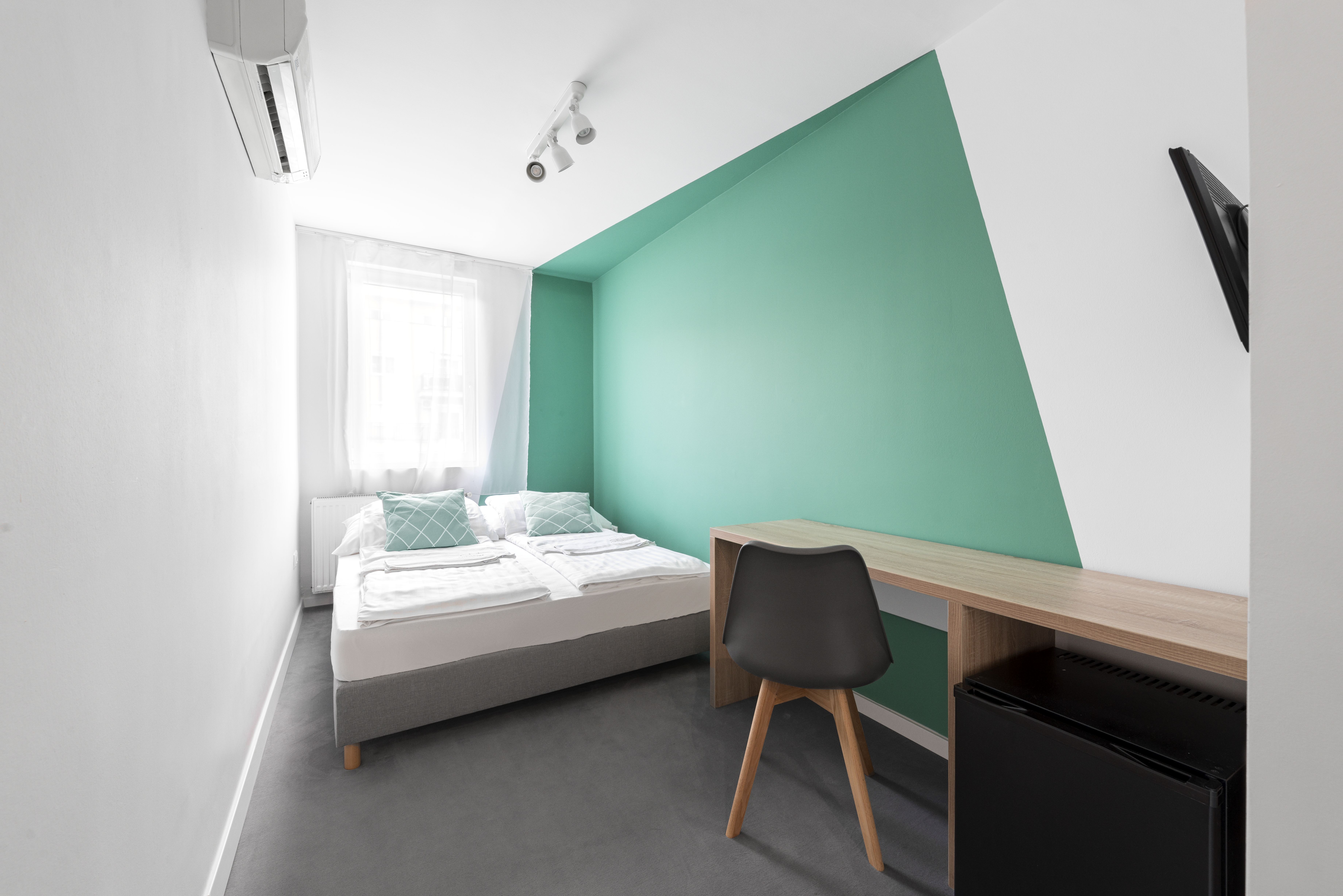 Double or Twin Standard