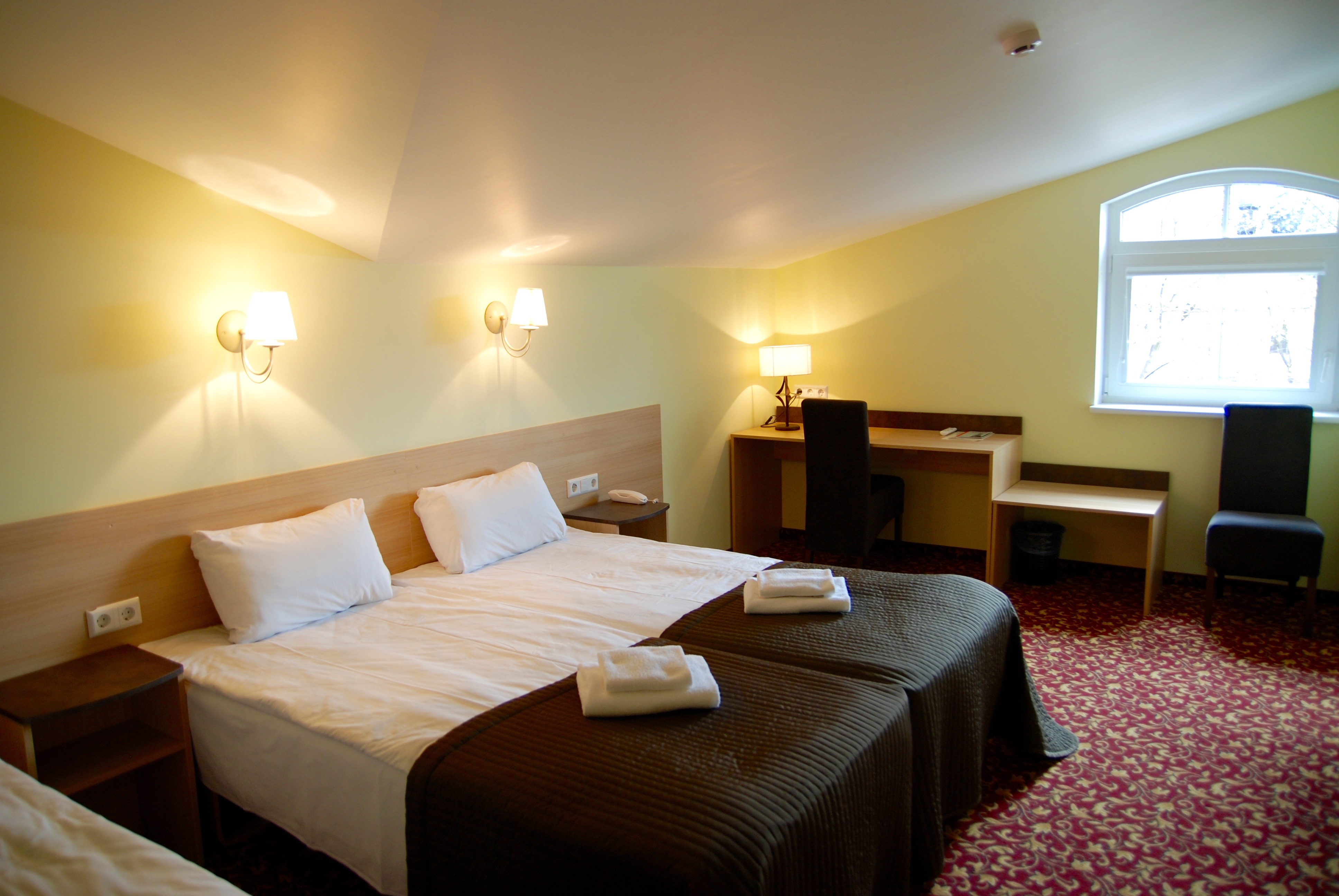 Double or Twin Standard