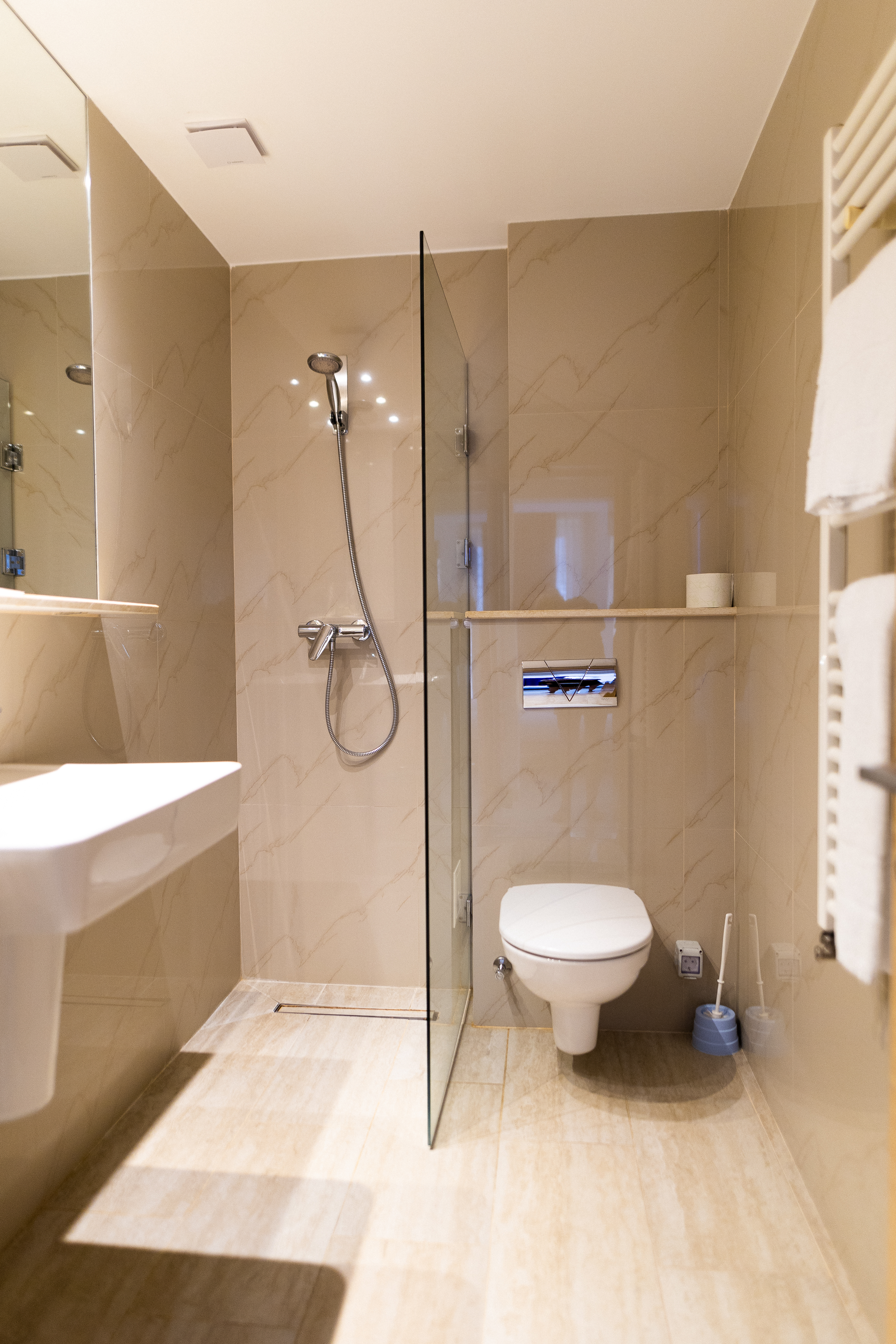 Double or Twin Deluxe