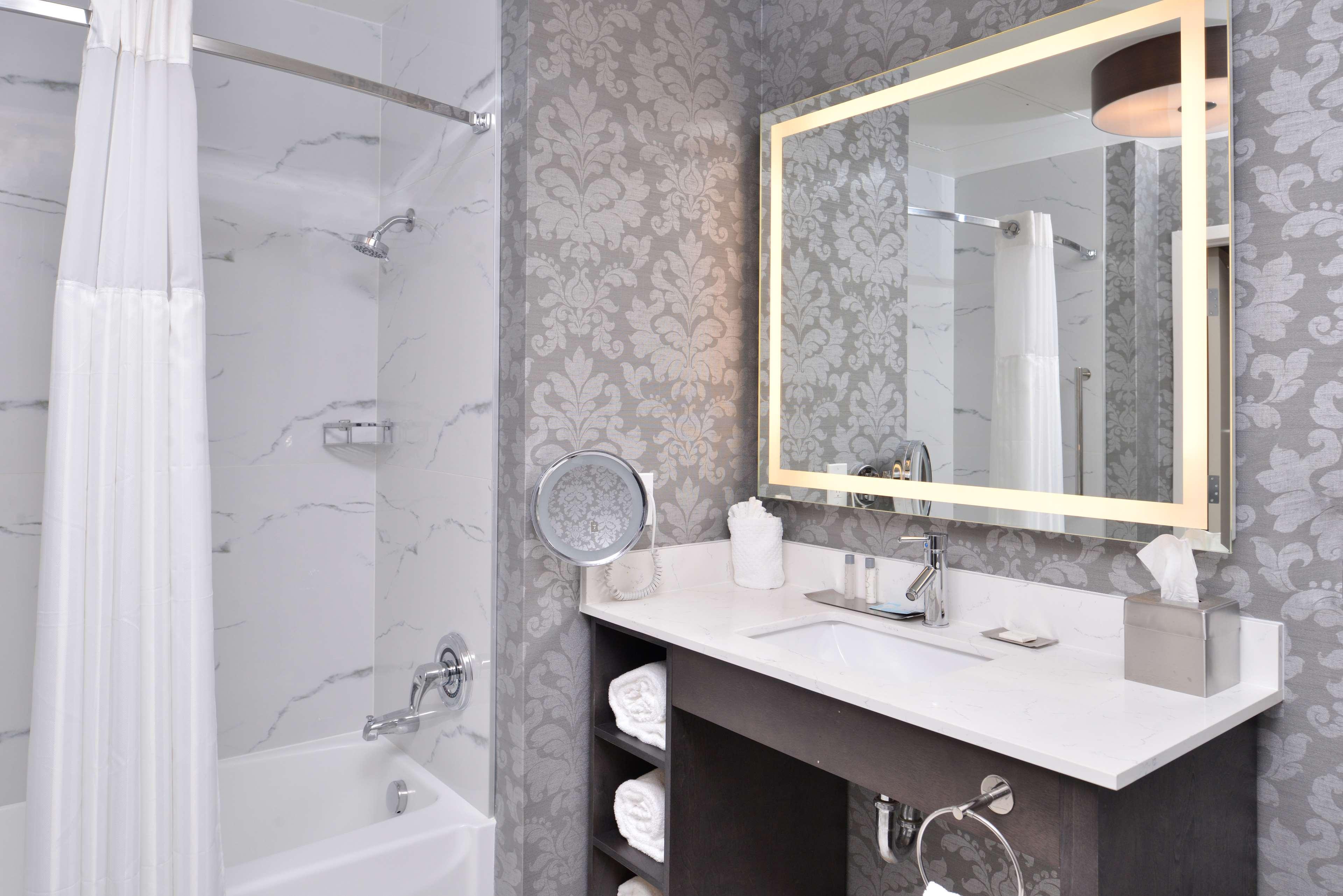 Double Queen Size Bed