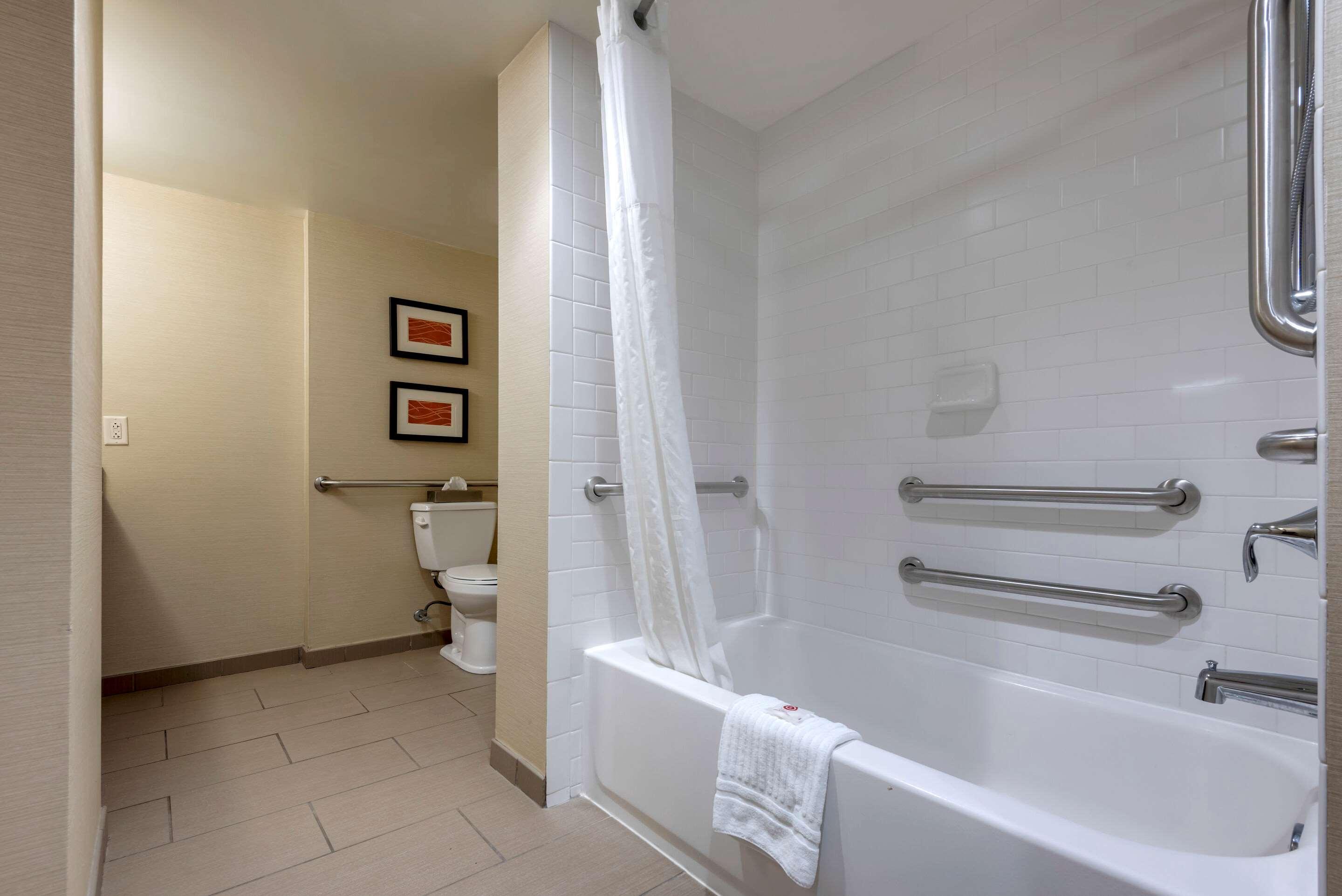 Suite Accessible-two Queen Beds