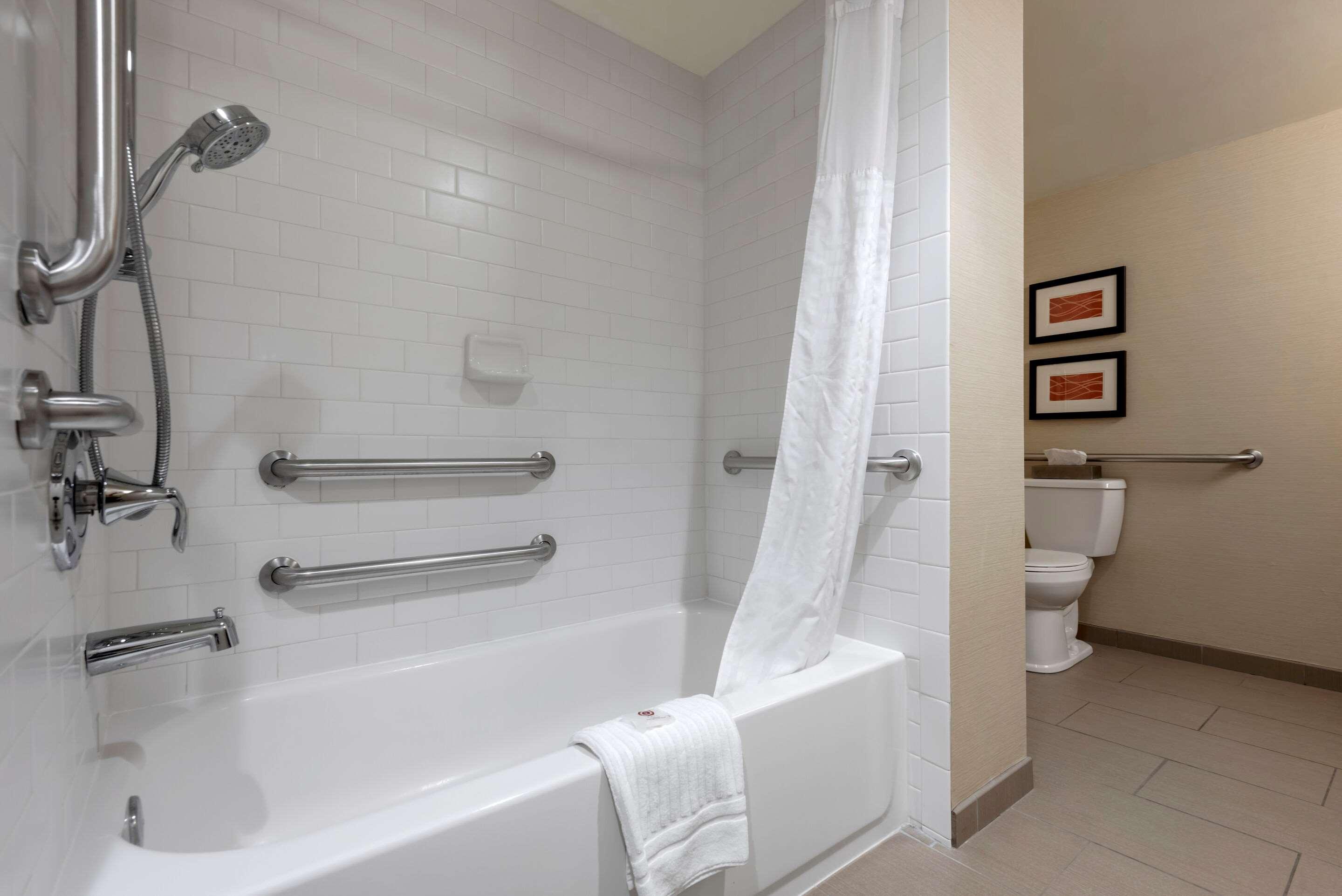 Quadruple Two Queen Beds Non Smoking